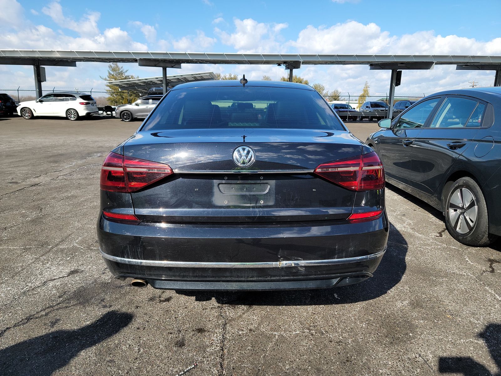 2017 Volkswagen Passat 1.8T R-Line FWD