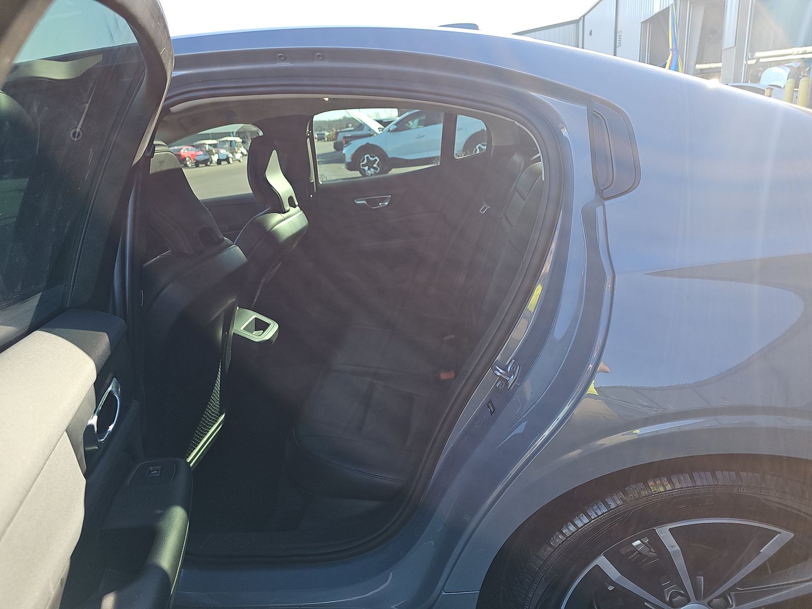 2022 Volvo S60 B5 Momentum AWD