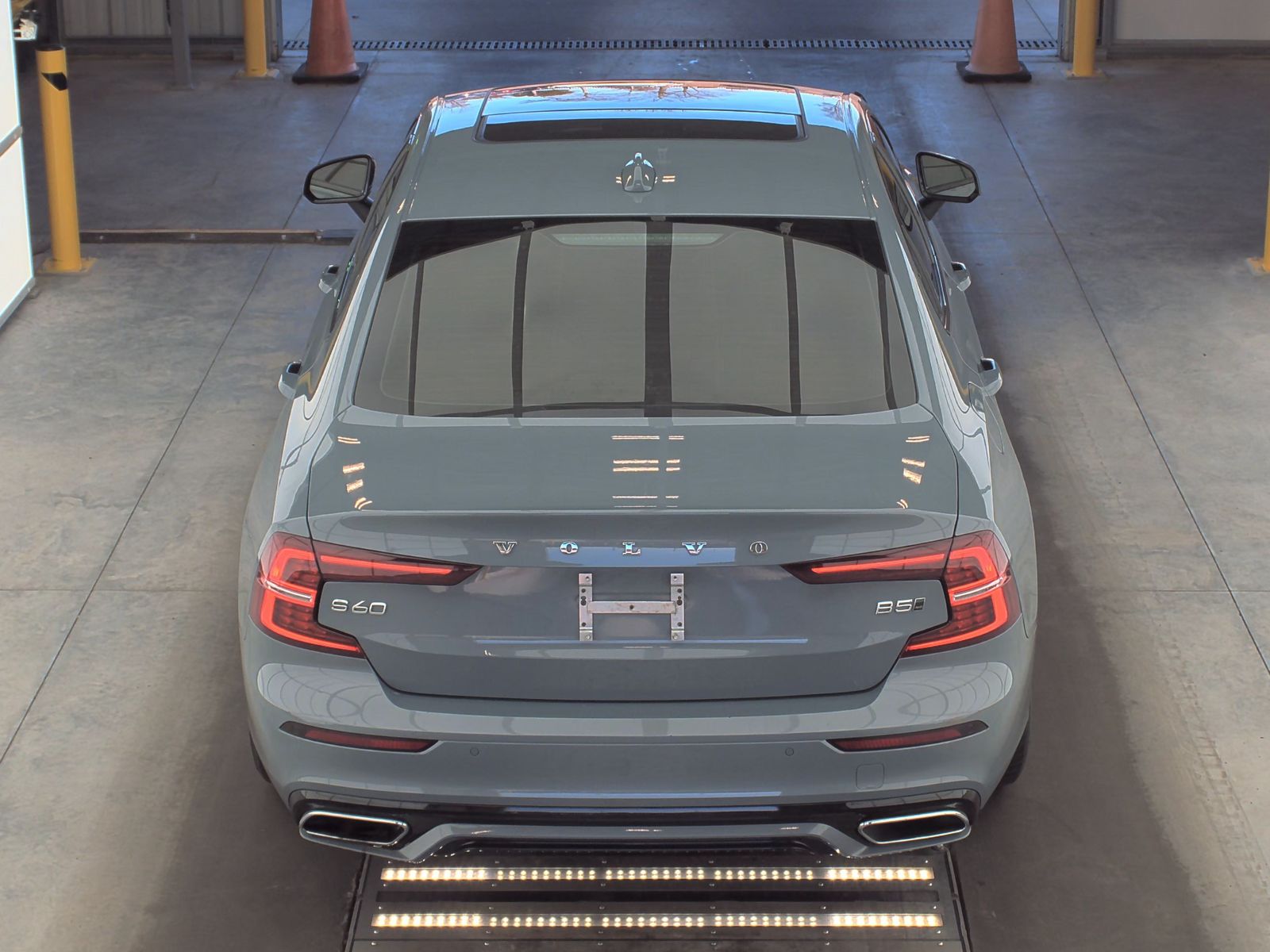 2022 Volvo S60 B5 Momentum AWD