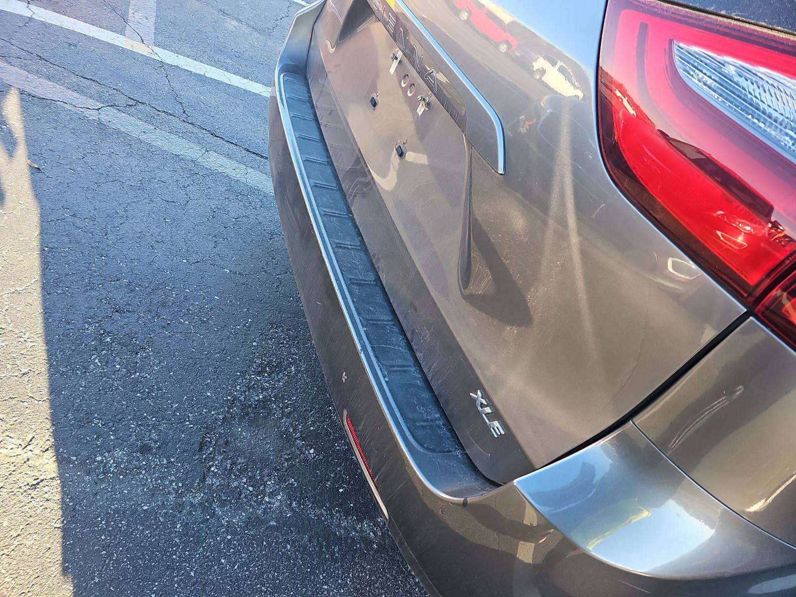 2020 Toyota Sienna XLE FWD