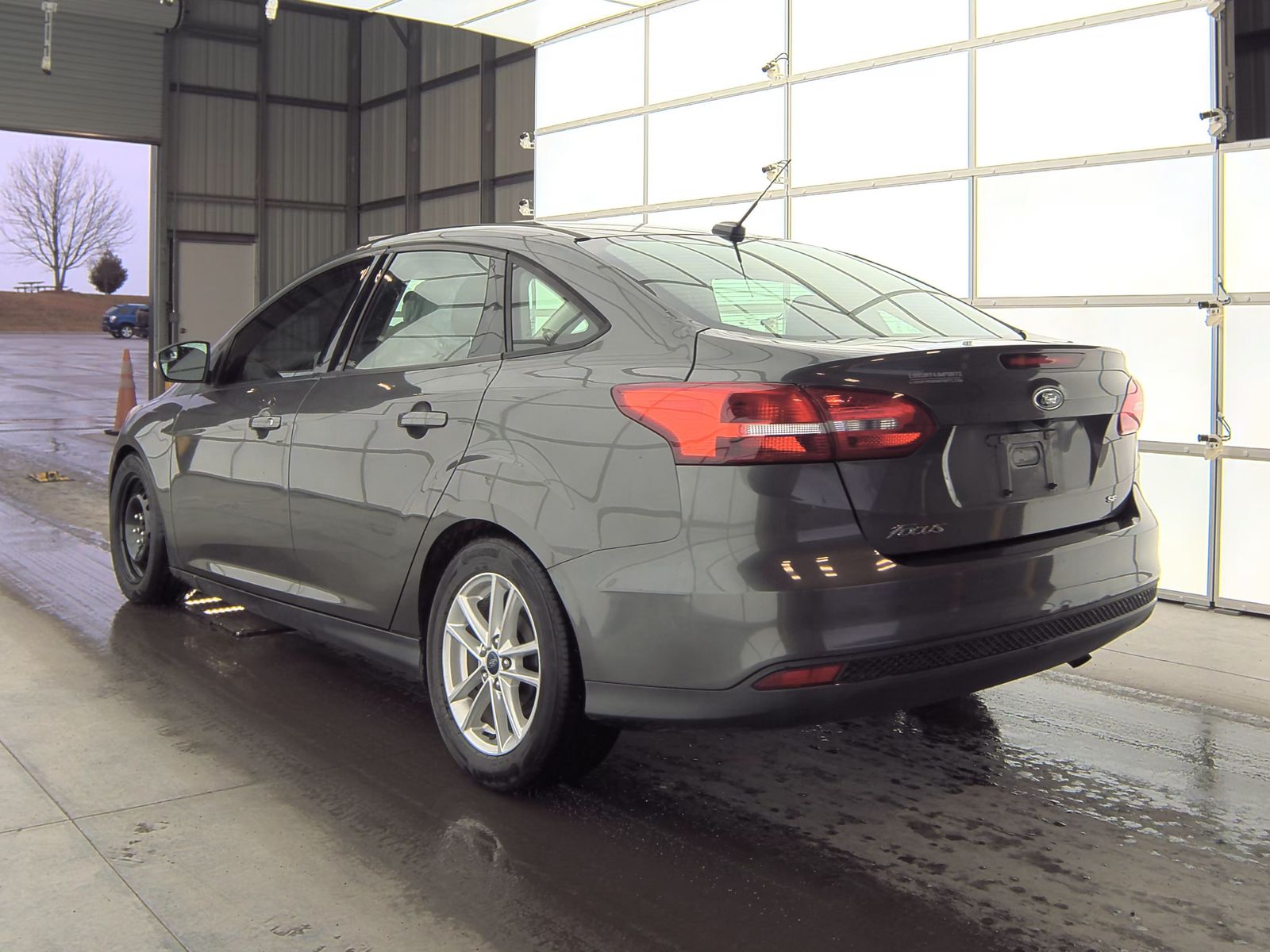 2016 Ford Focus SE FWD