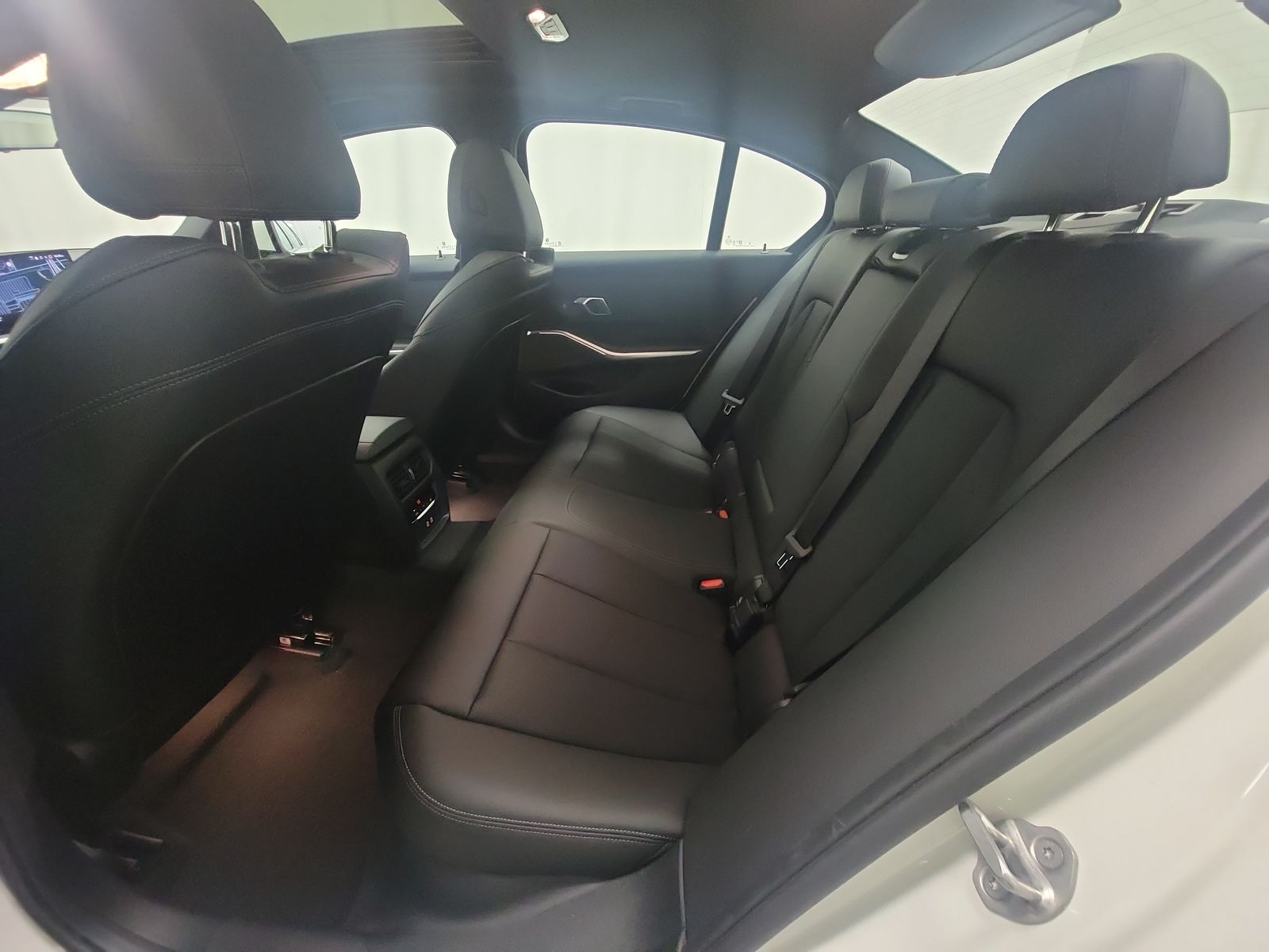 2024 BMW 3 Series 330i xDrive AWD