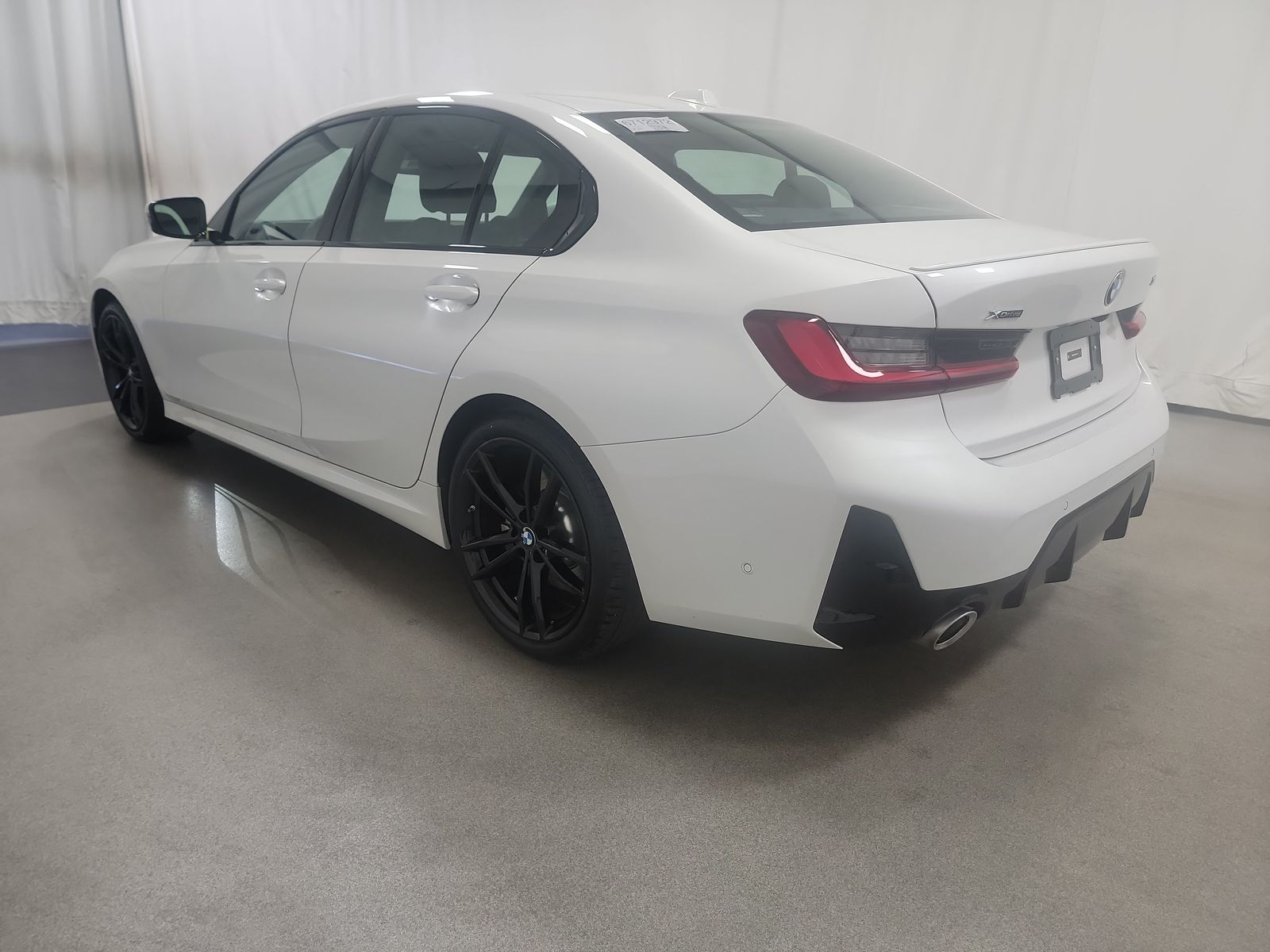 2024 BMW 3 Series 330i xDrive AWD