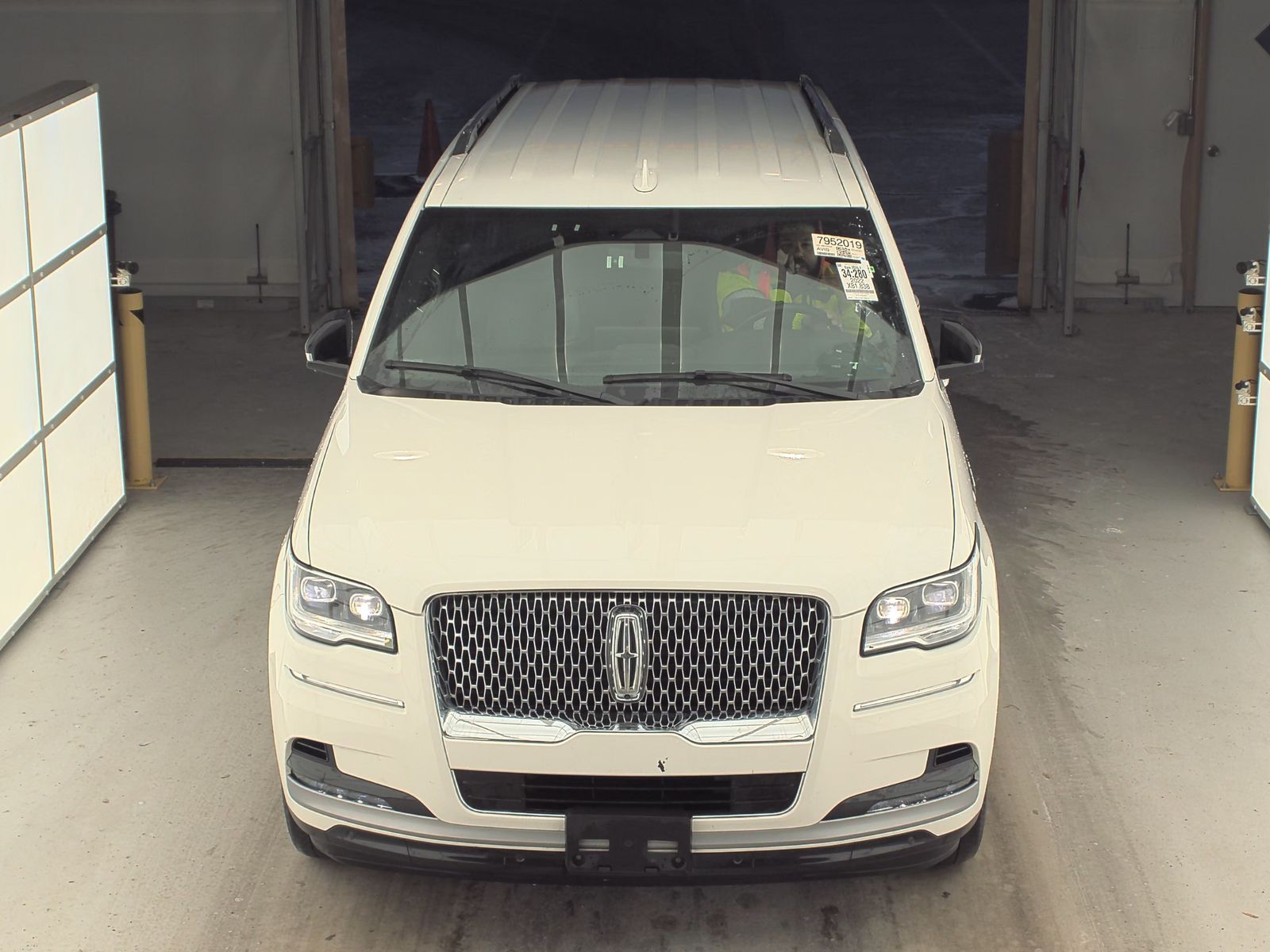 2022 Lincoln Navigator L Standard AWD