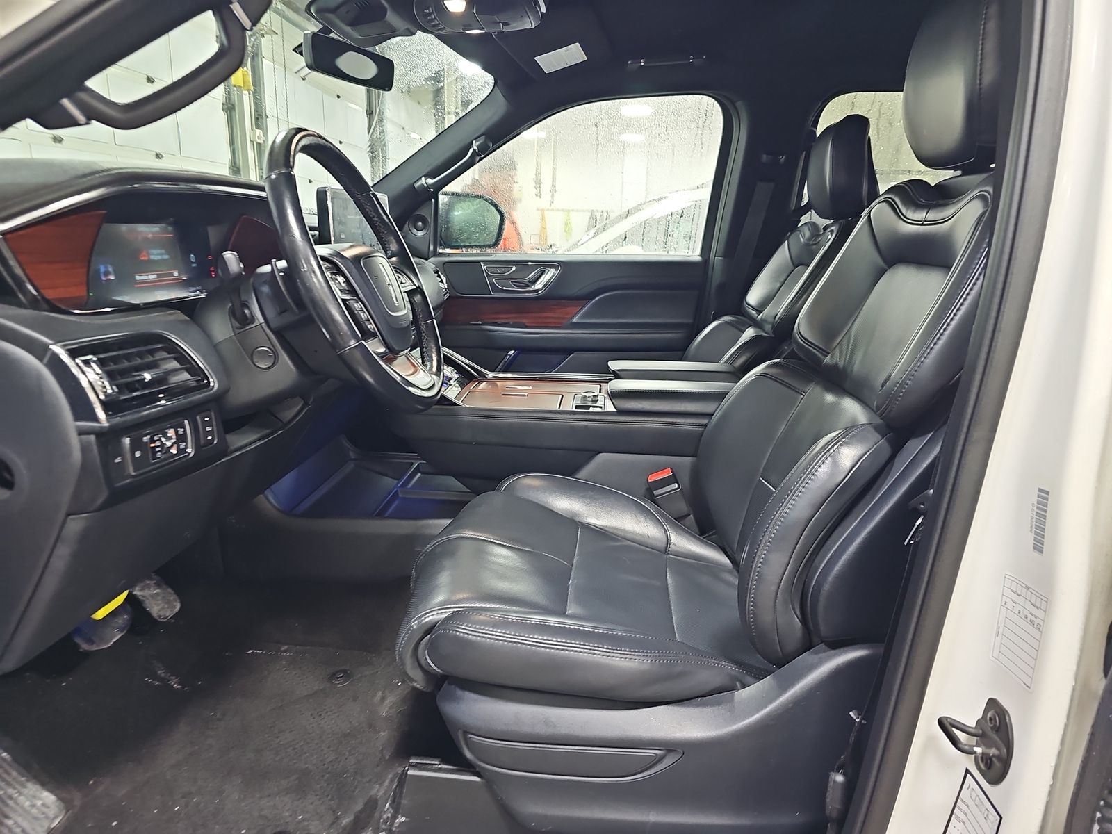 2022 Lincoln Navigator L Standard AWD