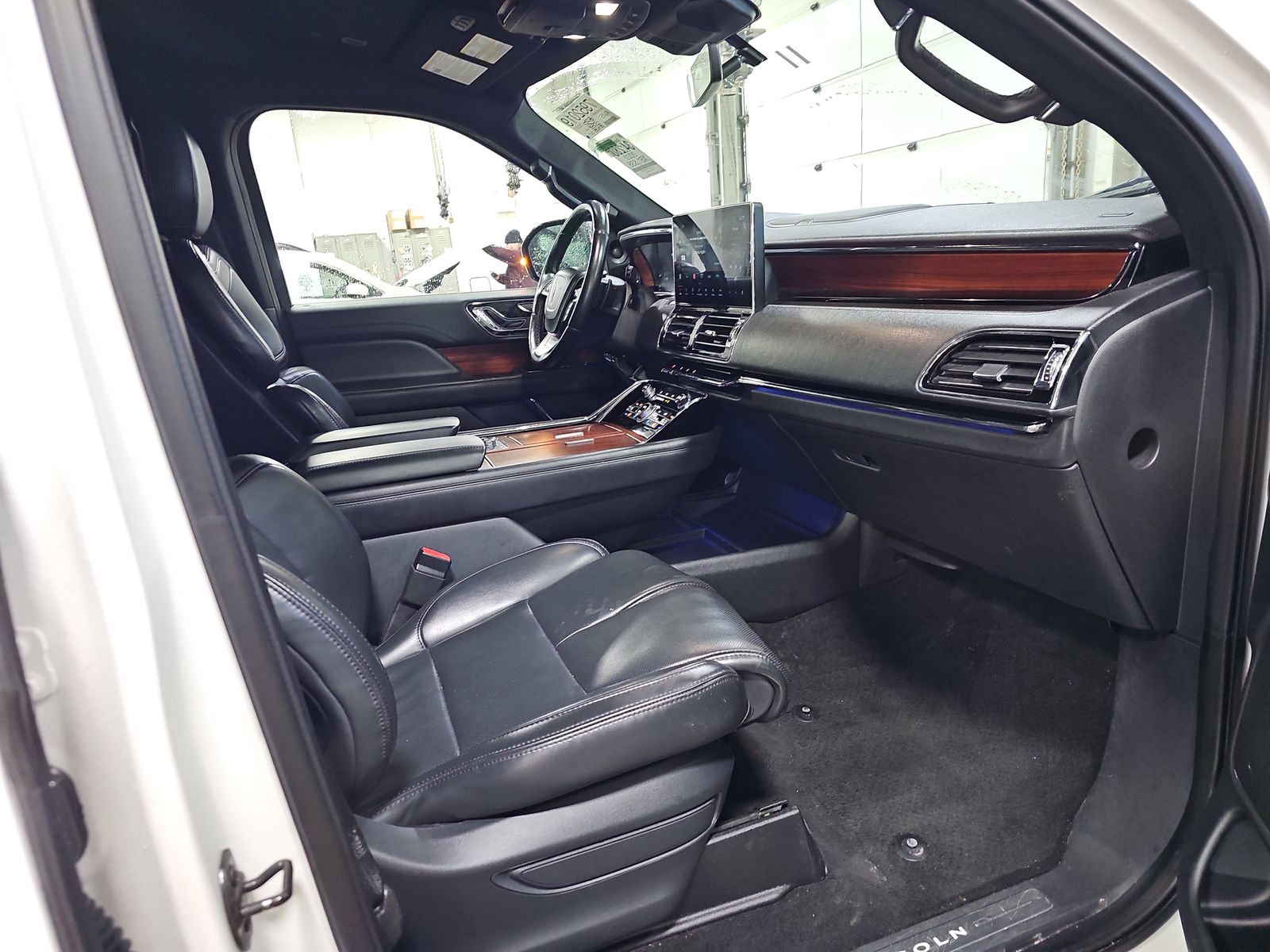 2022 Lincoln Navigator L Standard AWD