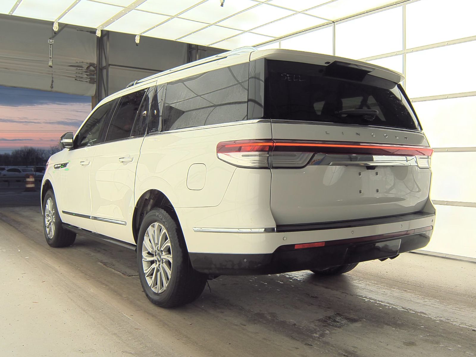 2022 Lincoln Navigator L Standard AWD