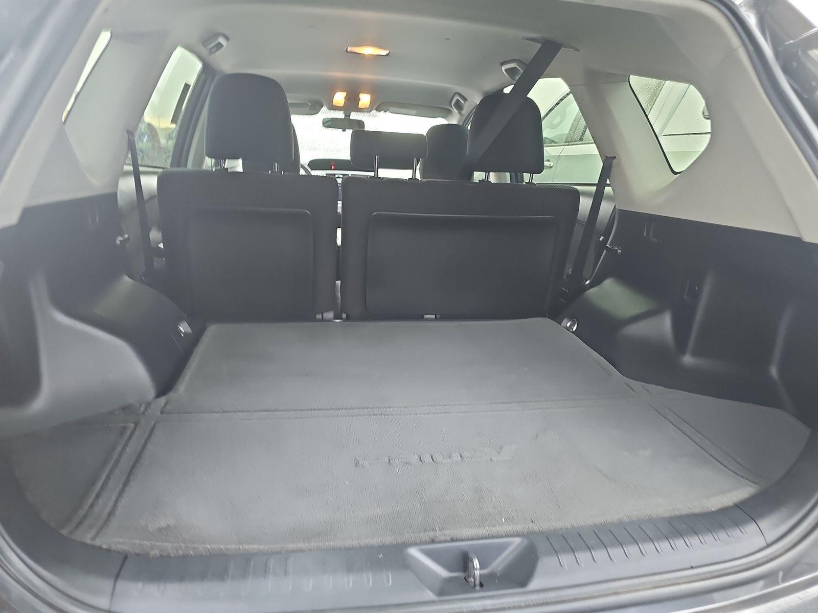 2016 Toyota Prius v Three FWD