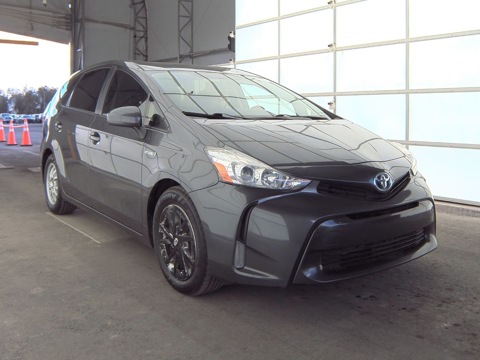 2016 Toyota Prius v Three FWD
