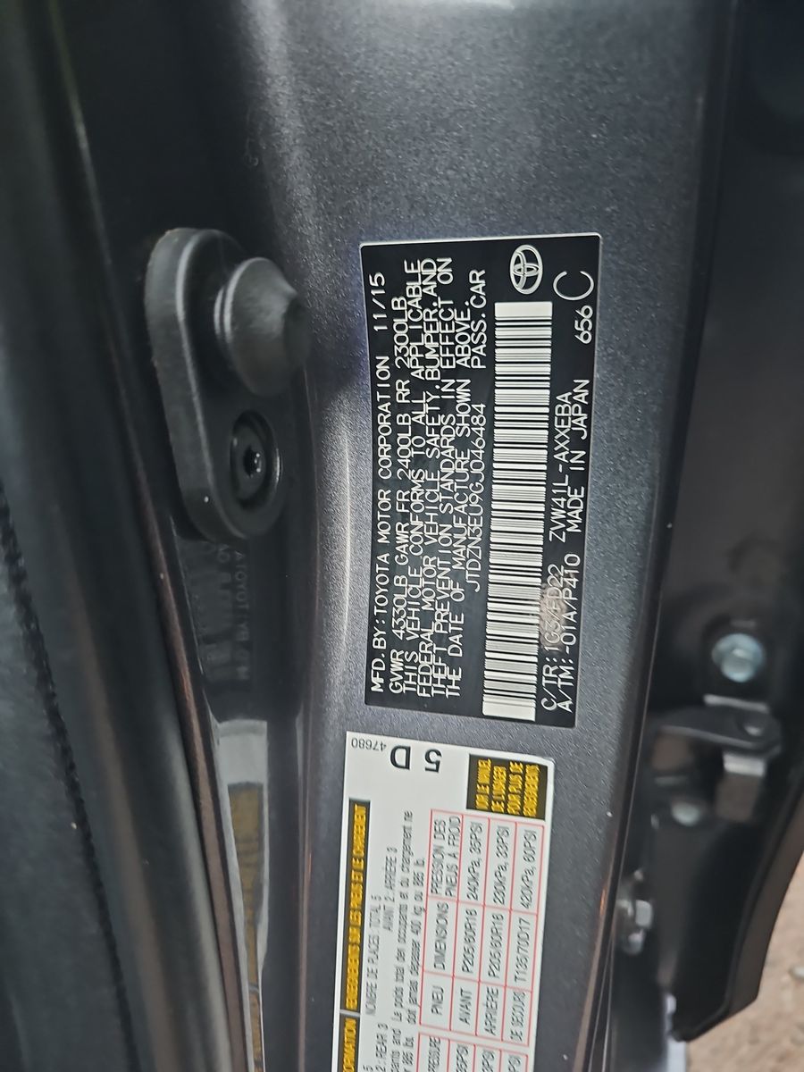 2016 Toyota Prius v Three FWD