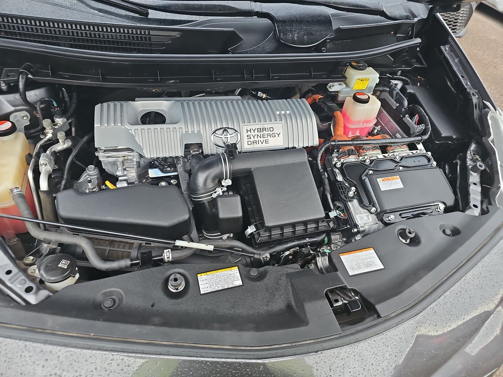 2016 Toyota Prius v Three FWD