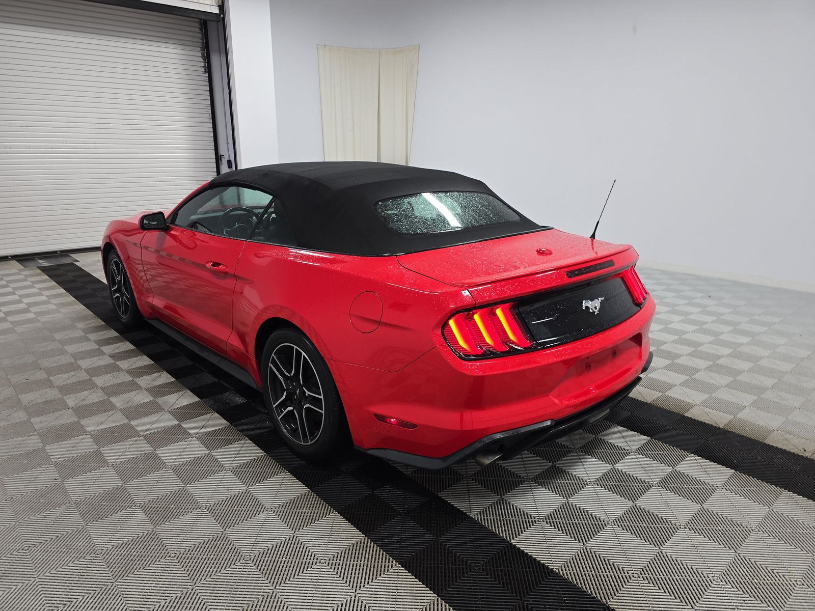 2022 Ford Mustang EcoBoost Premium RWD