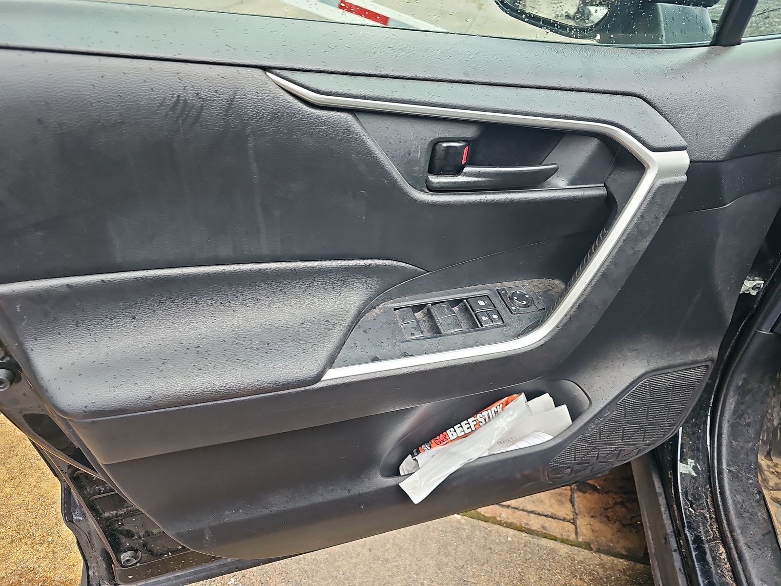 2020 Toyota RAV4 LE FWD