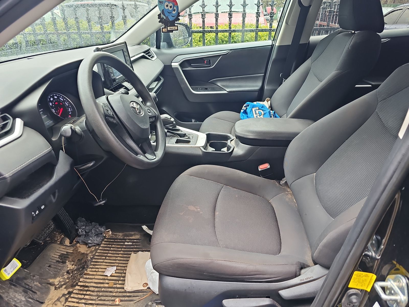 2020 Toyota RAV4 LE FWD