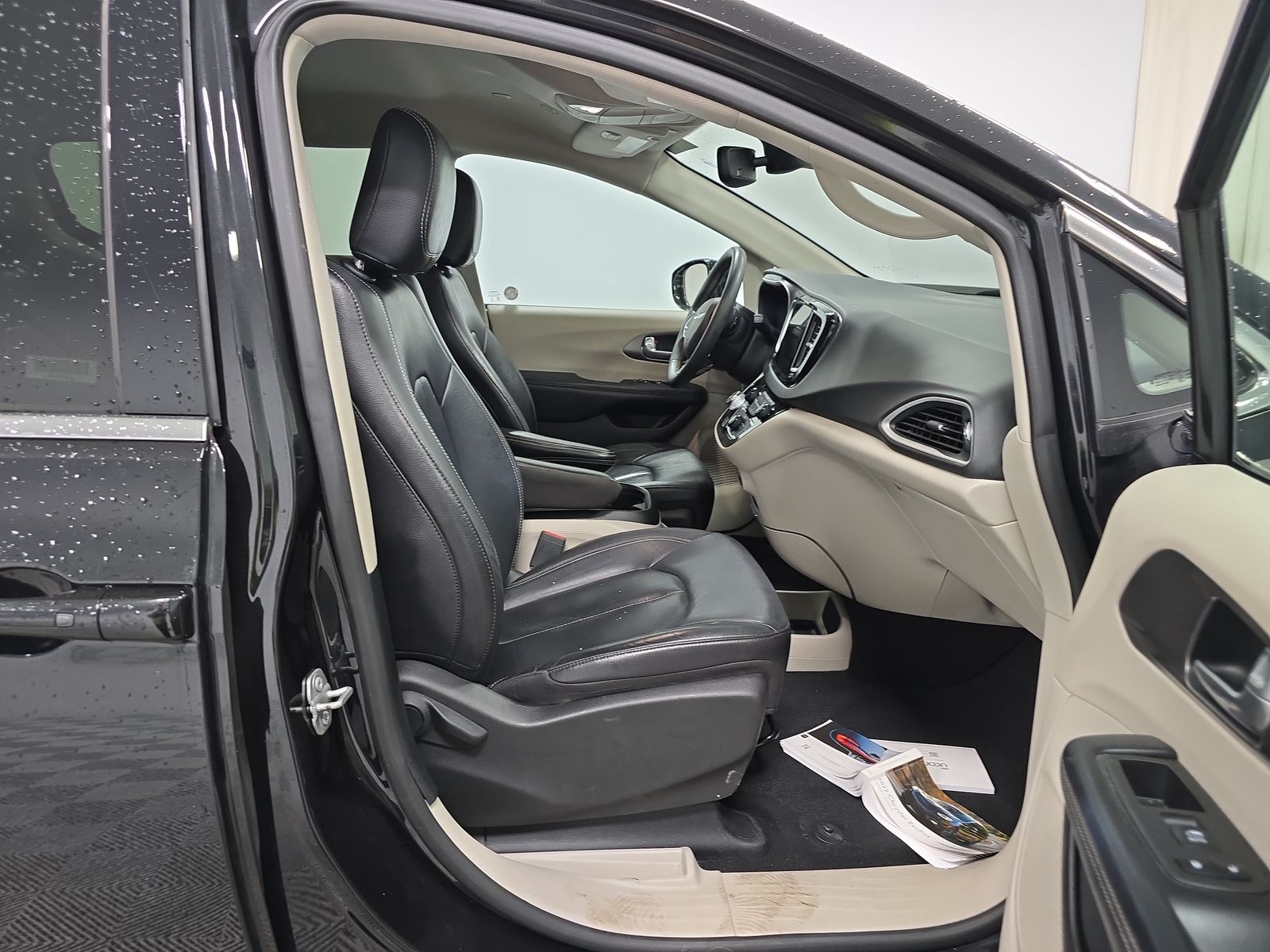 2022 Chrysler Pacifica Touring L FWD