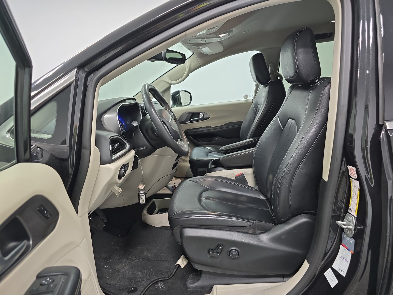 2022 Chrysler Pacifica Touring L FWD