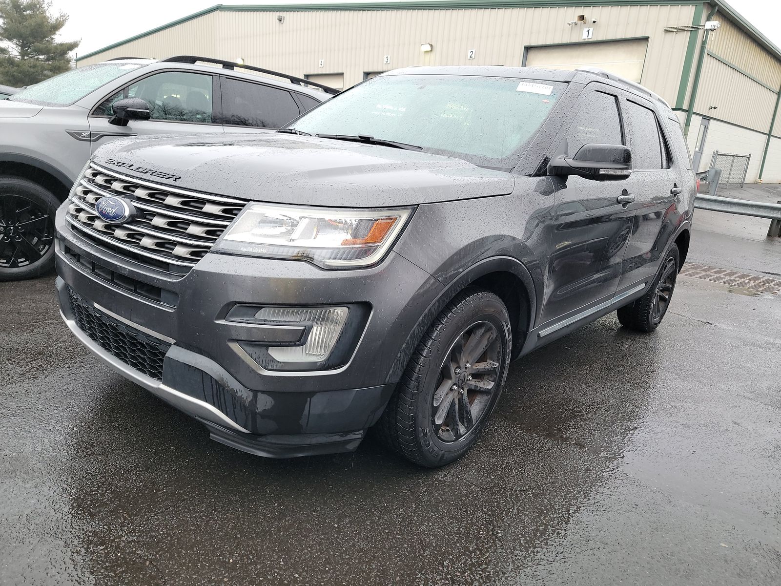 2017 Ford Explorer XLT FWD