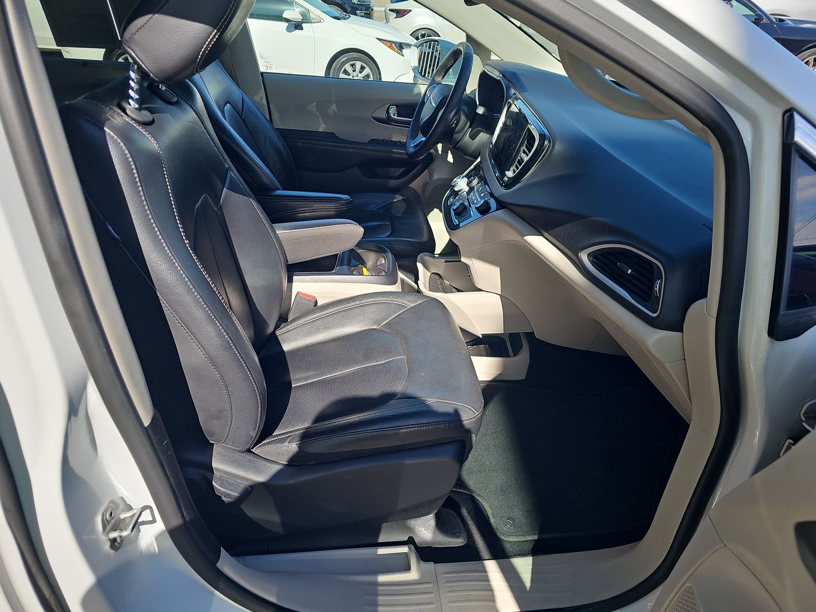 2022 Chrysler Pacifica Touring L FWD