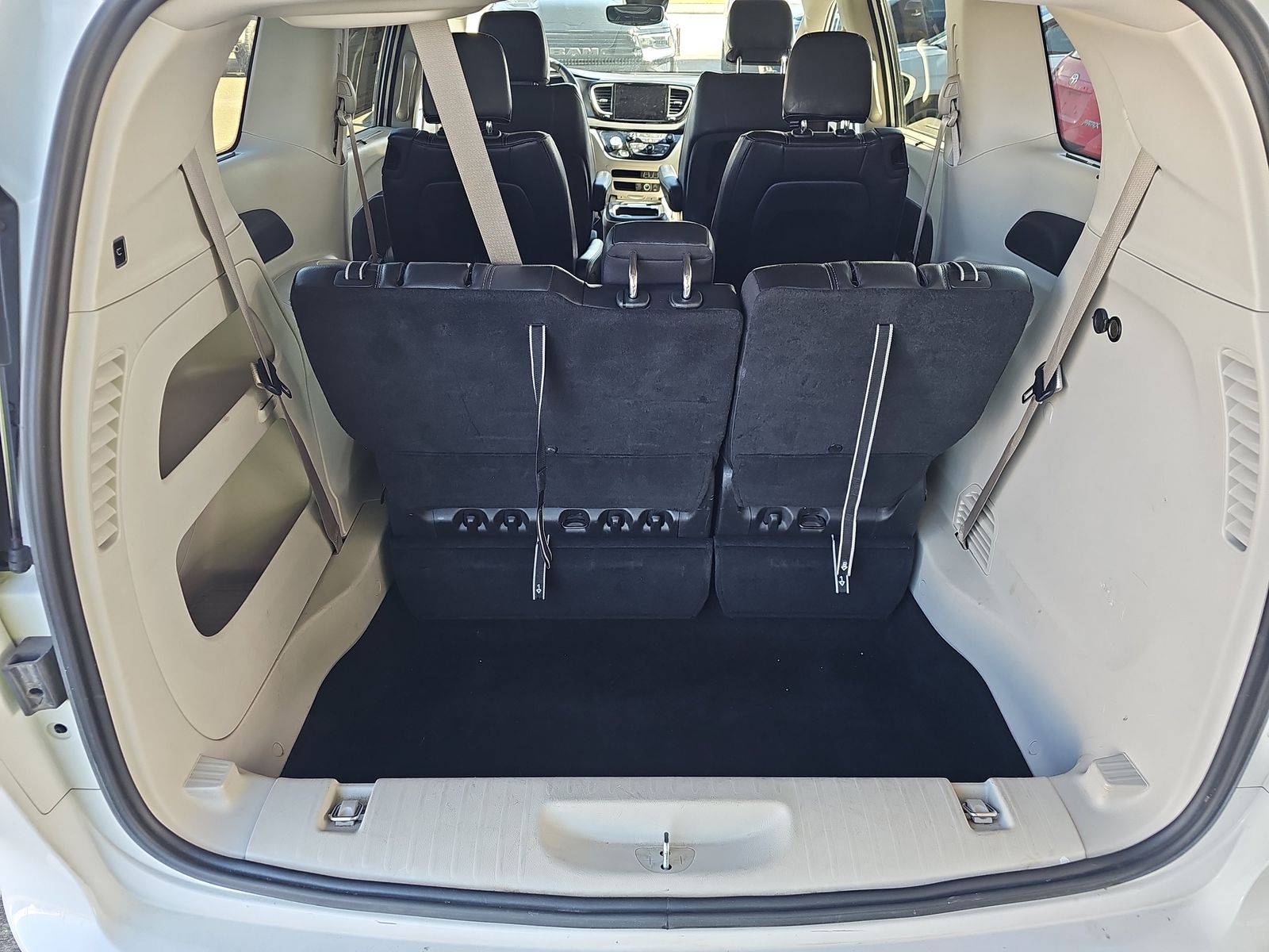 2022 Chrysler Pacifica Touring L FWD