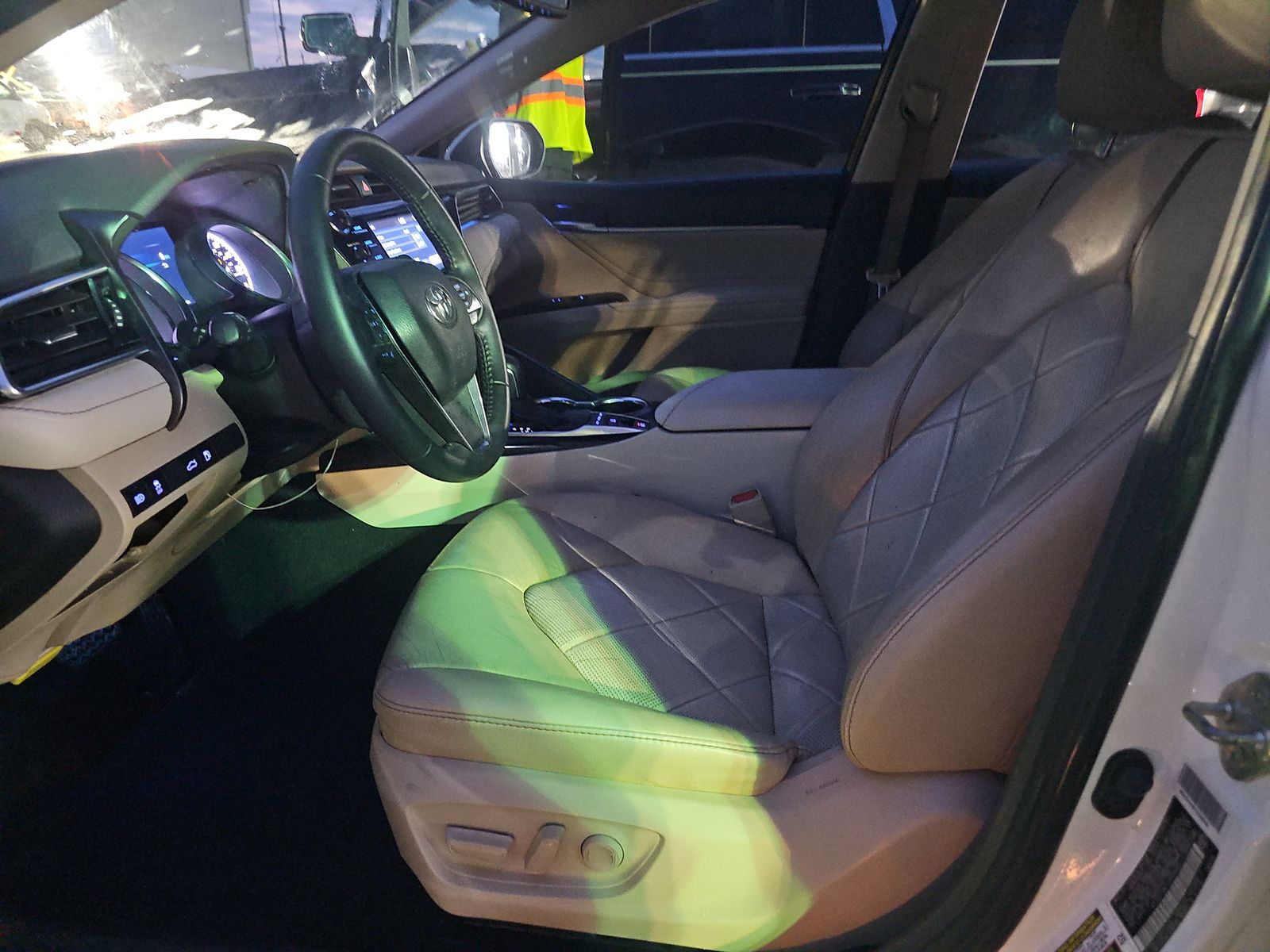 2018 Toyota Camry XLE FWD