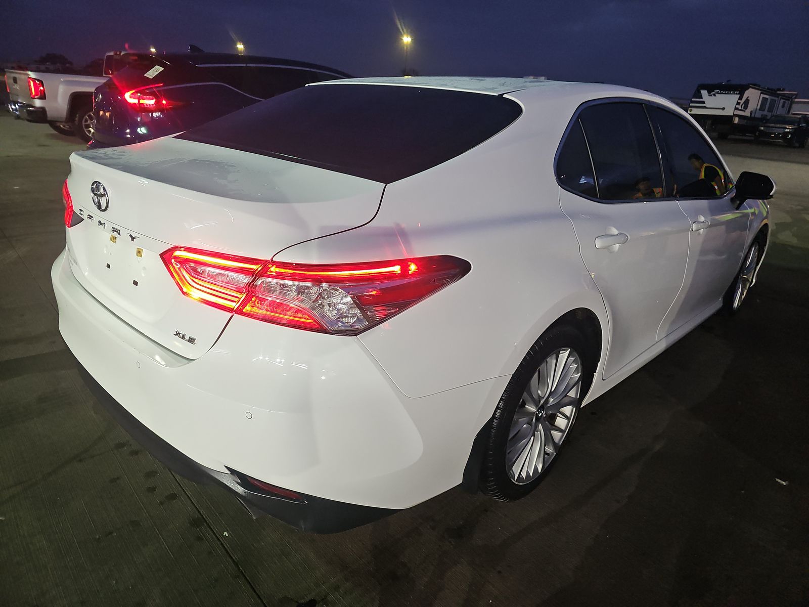 2018 Toyota Camry XLE FWD