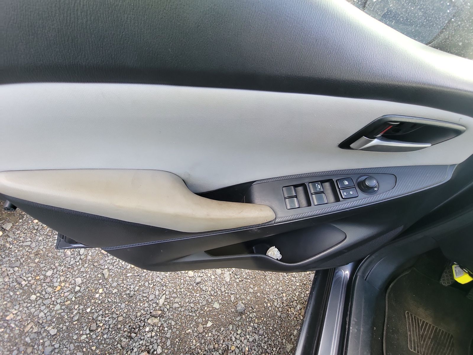 2019 Toyota Yaris L FWD