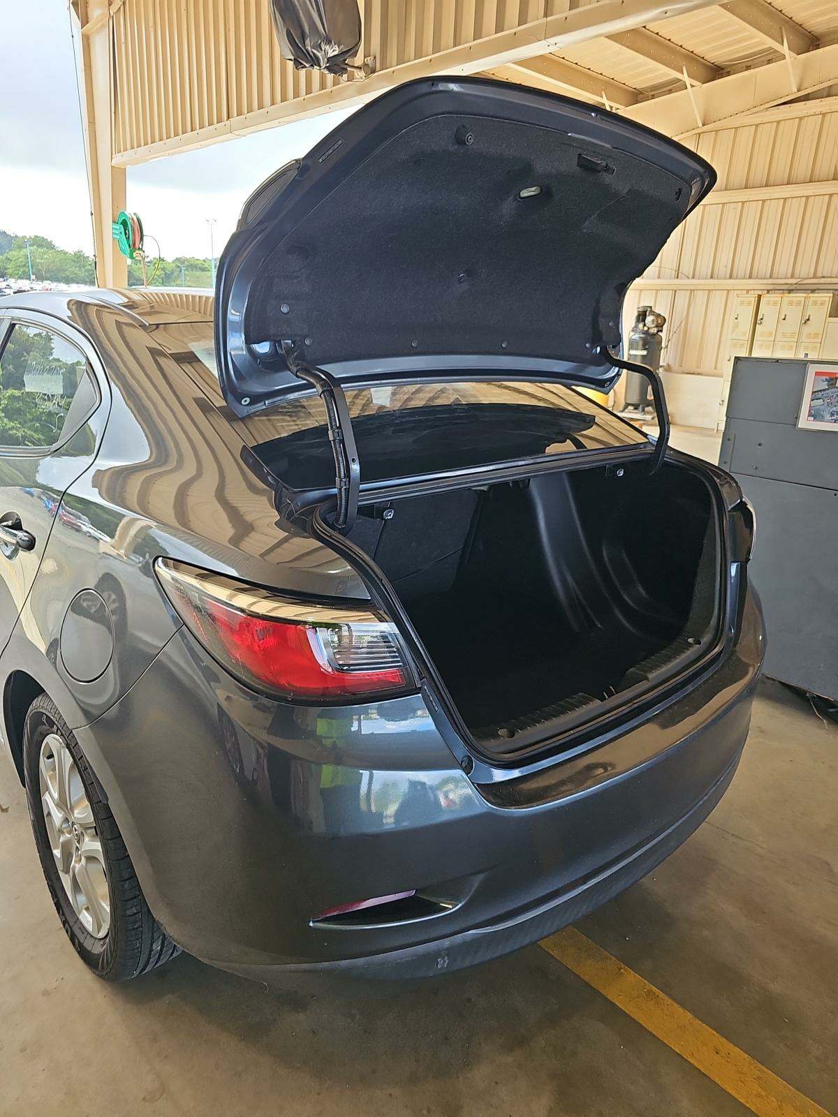 2019 Toyota Yaris L FWD