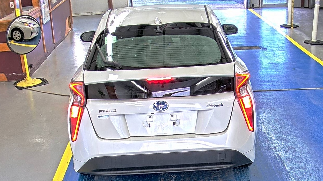 2016 Toyota Prius Two FWD
