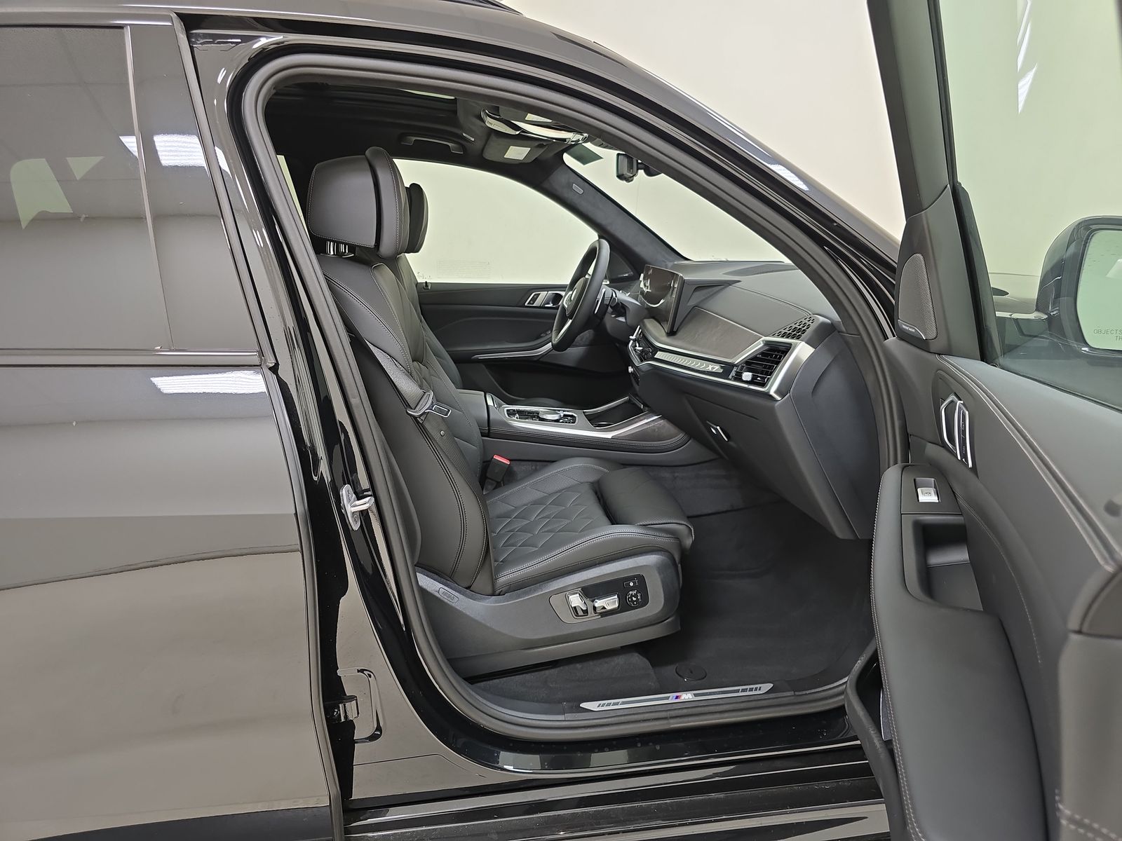 2024 BMW X7 xDrive40i AWD