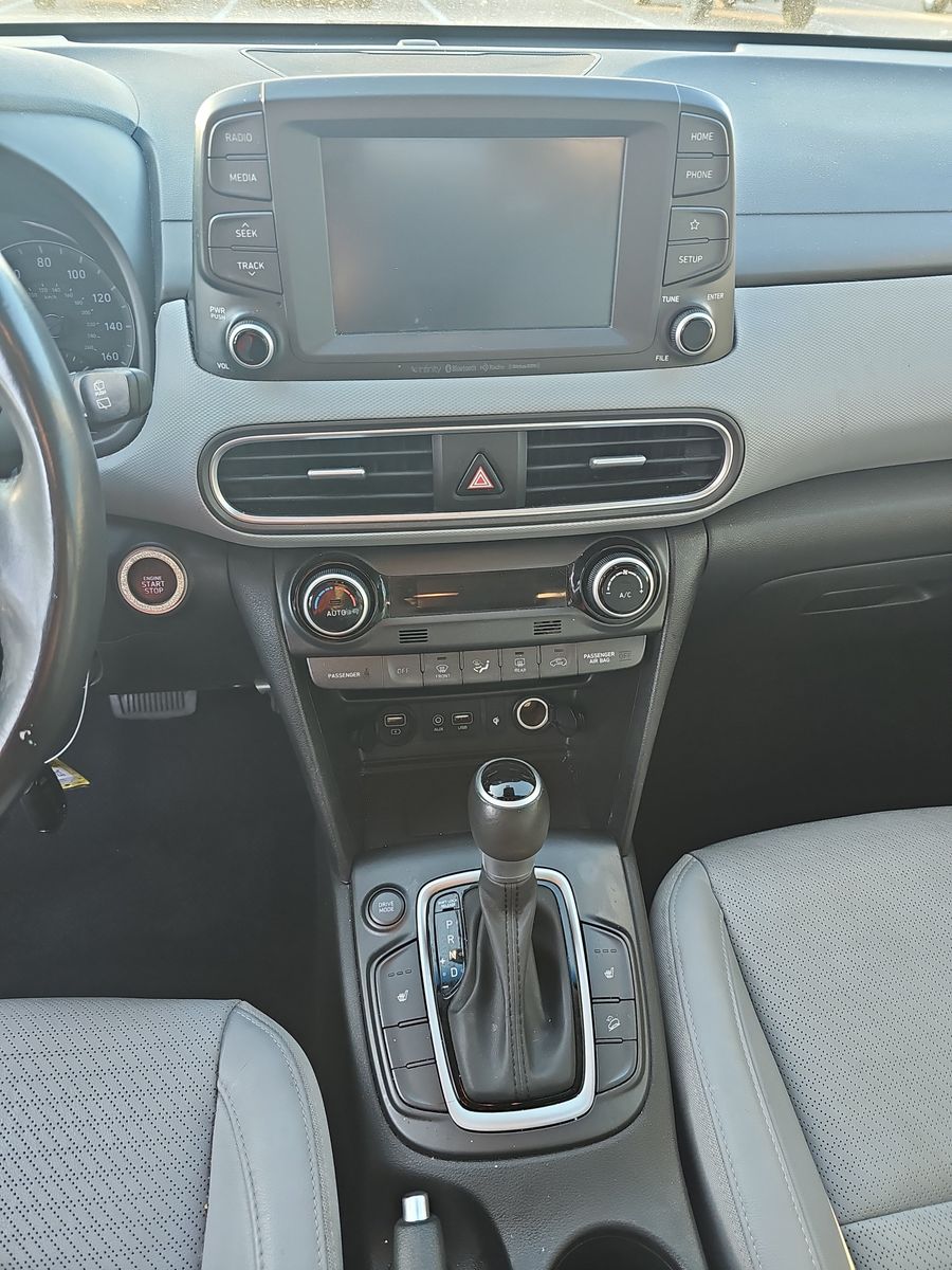 2021 Hyundai Kona Limited FWD