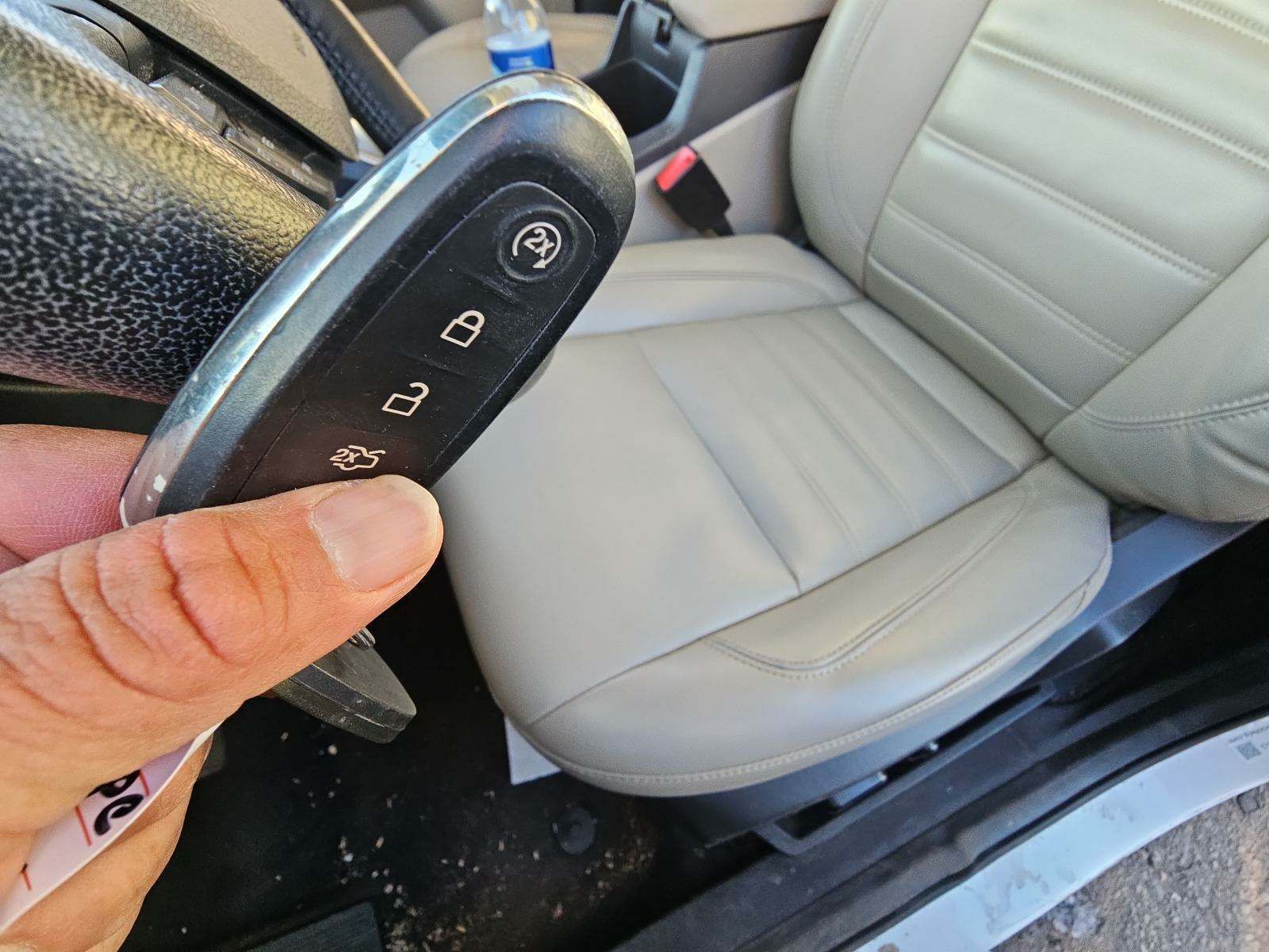 2019 Ford Escape SEL FWD