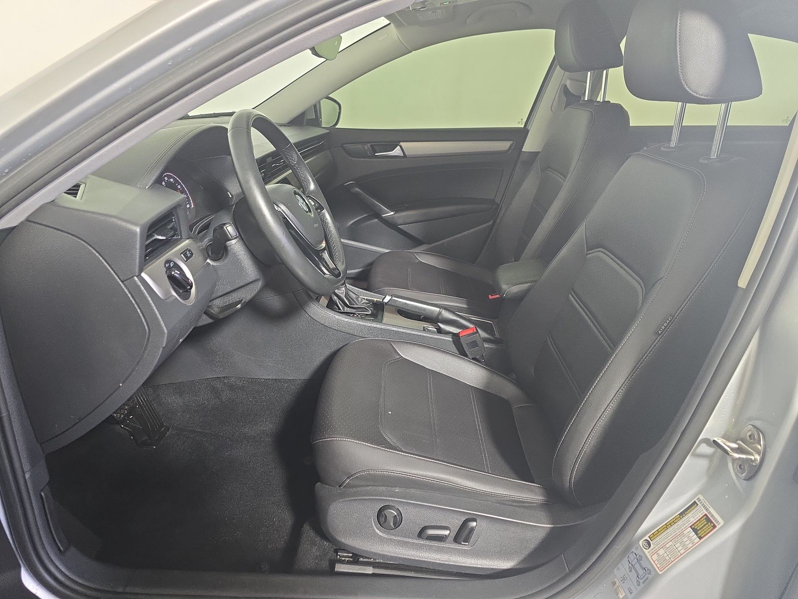 2021 Volkswagen Passat 2.0T SE FWD