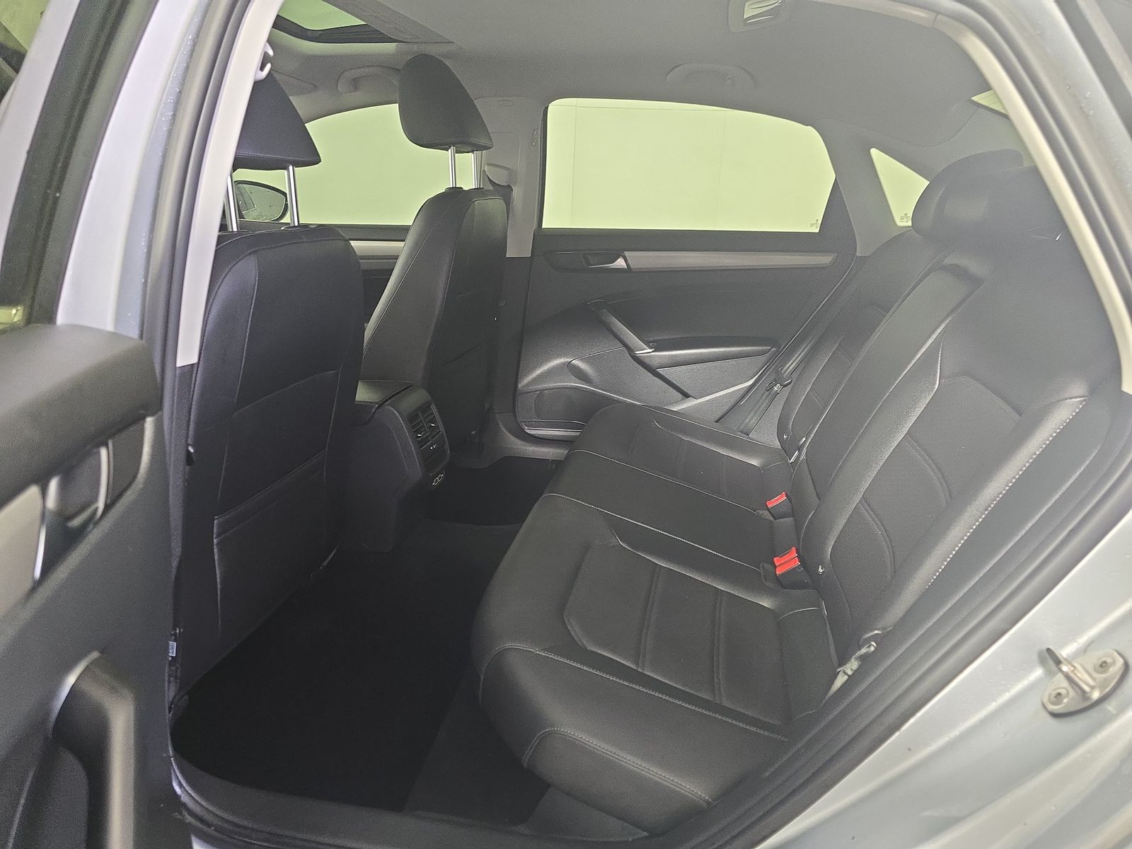 2021 Volkswagen Passat 2.0T SE FWD