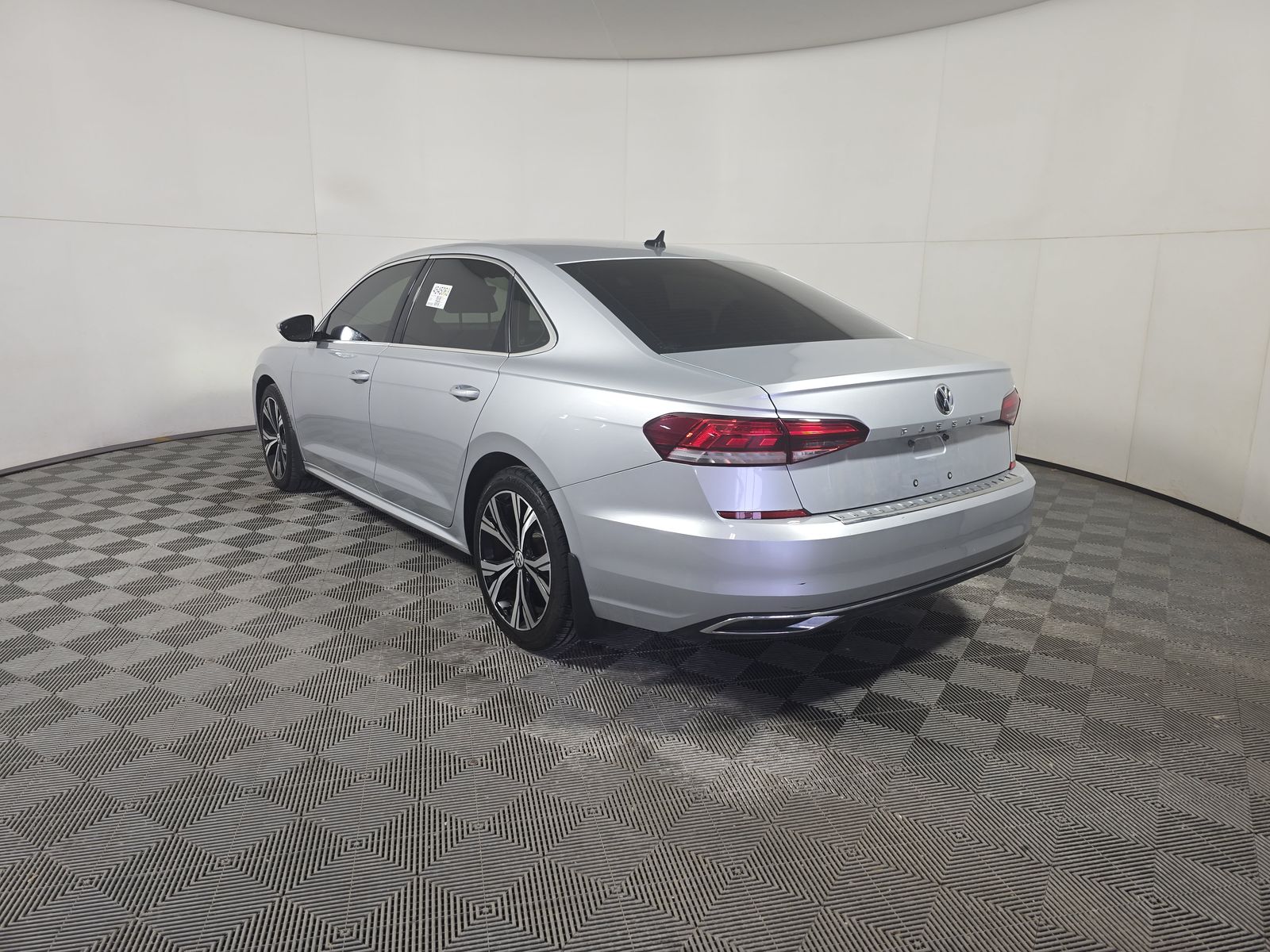 2021 Volkswagen Passat 2.0T SE FWD