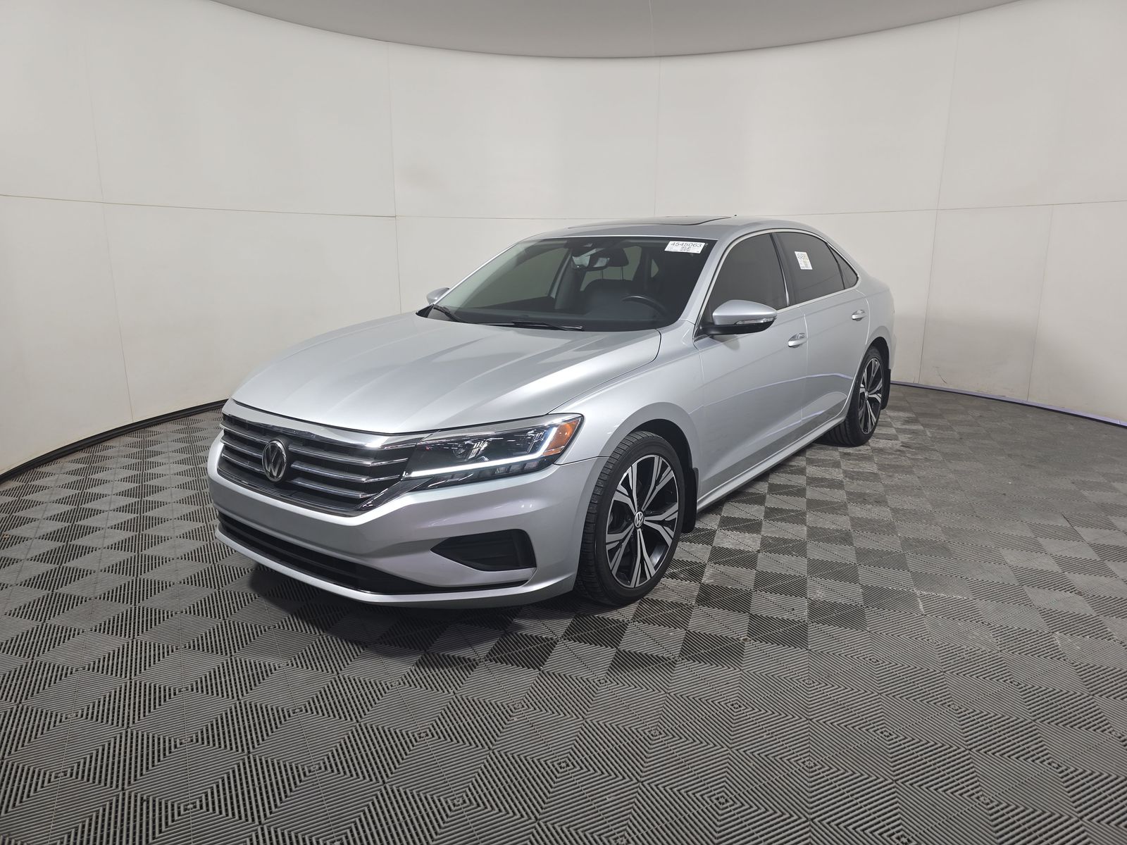 2021 Volkswagen Passat 2.0T SE FWD