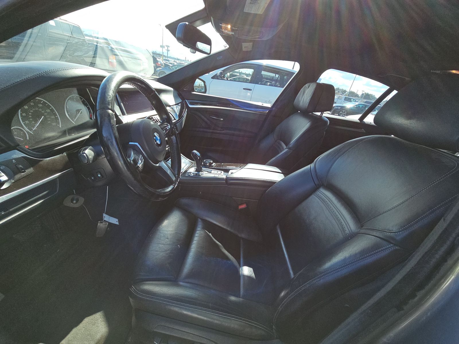 BMW 5 Series Sedan 550i M SPORT LINE снимка BMW 5 Series Sedan 550i M SPORT LINE