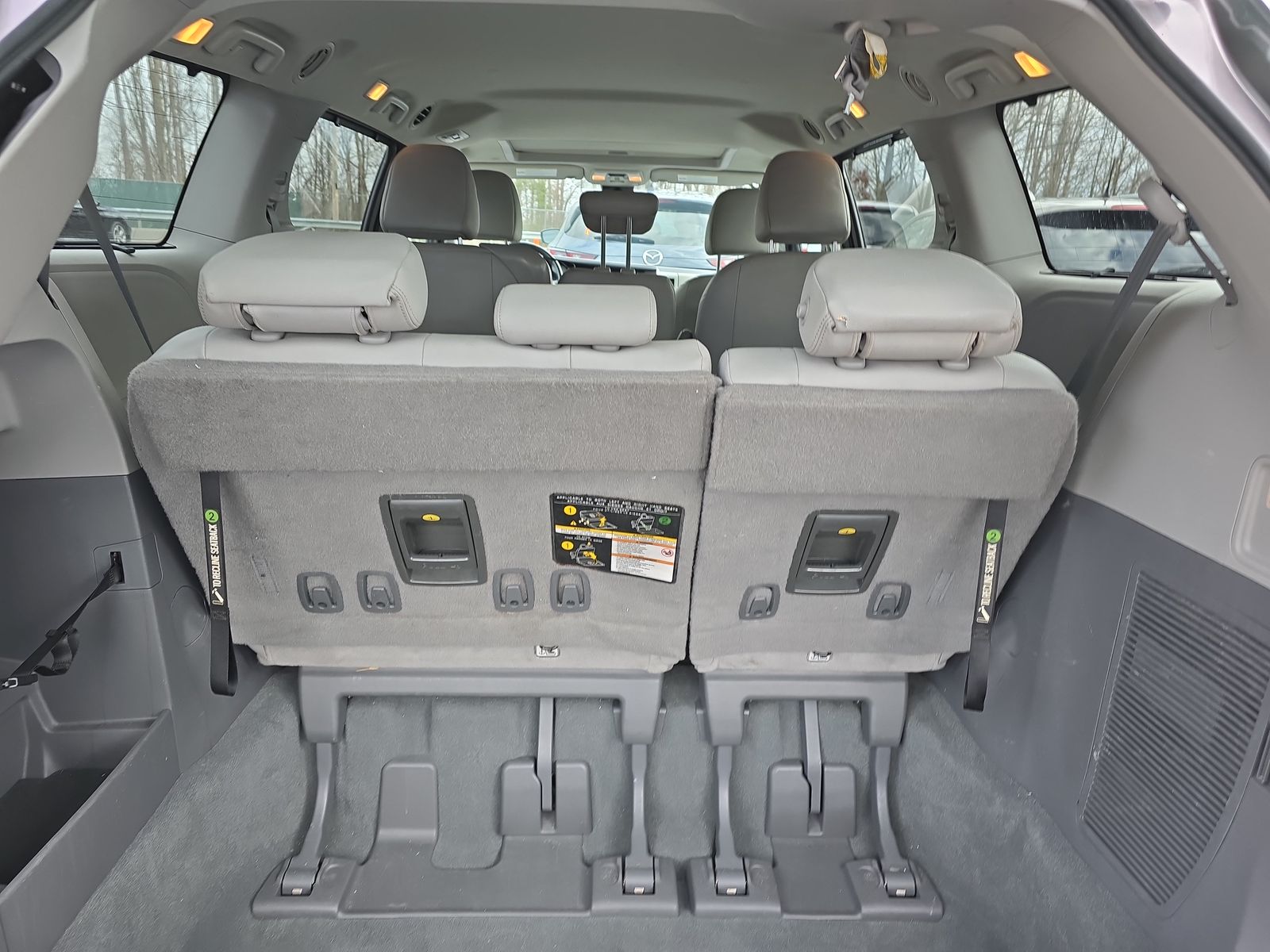 2020 Toyota Sienna XLE FWD