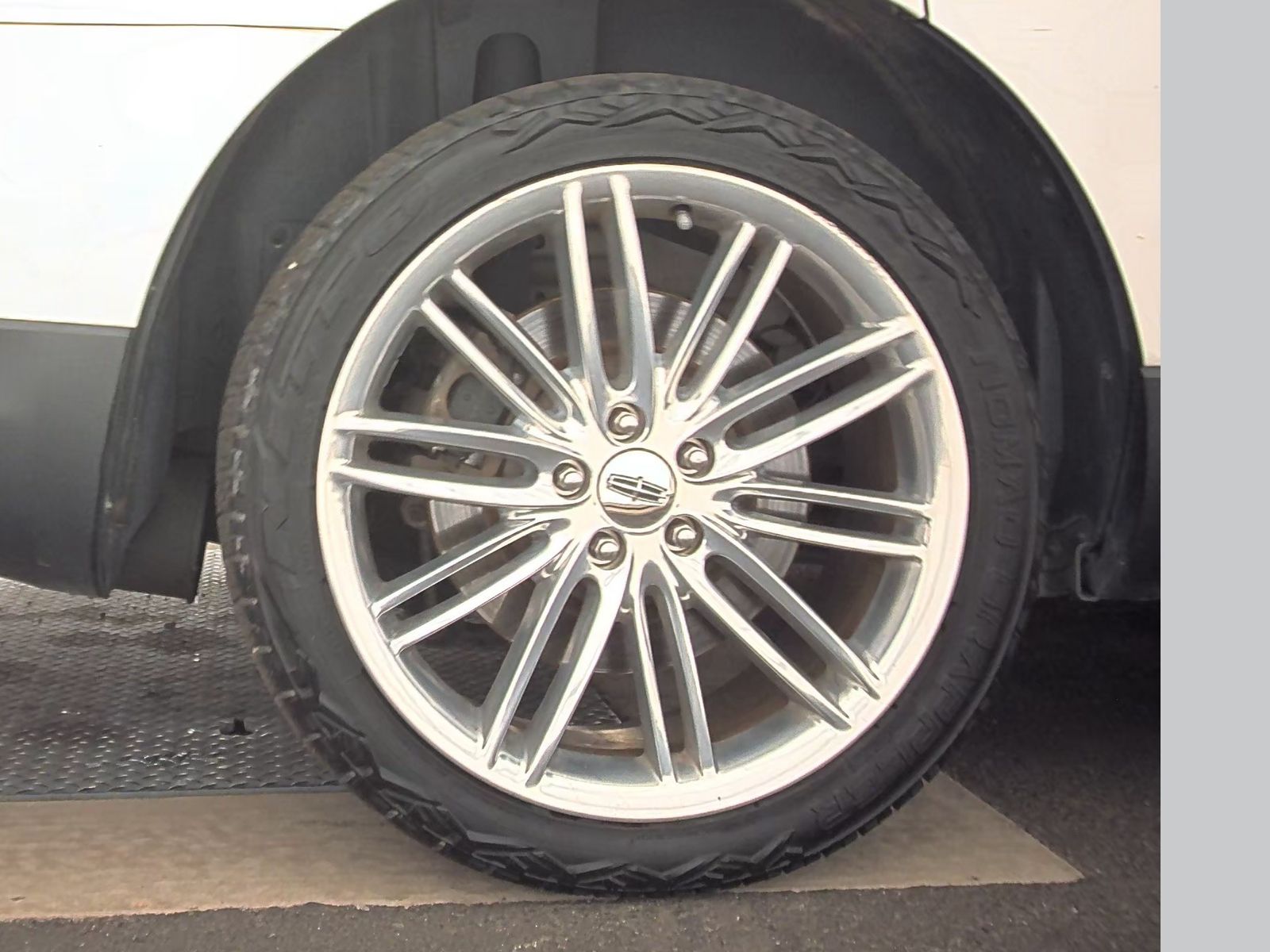 2018 Lincoln MKT Reserve AWD