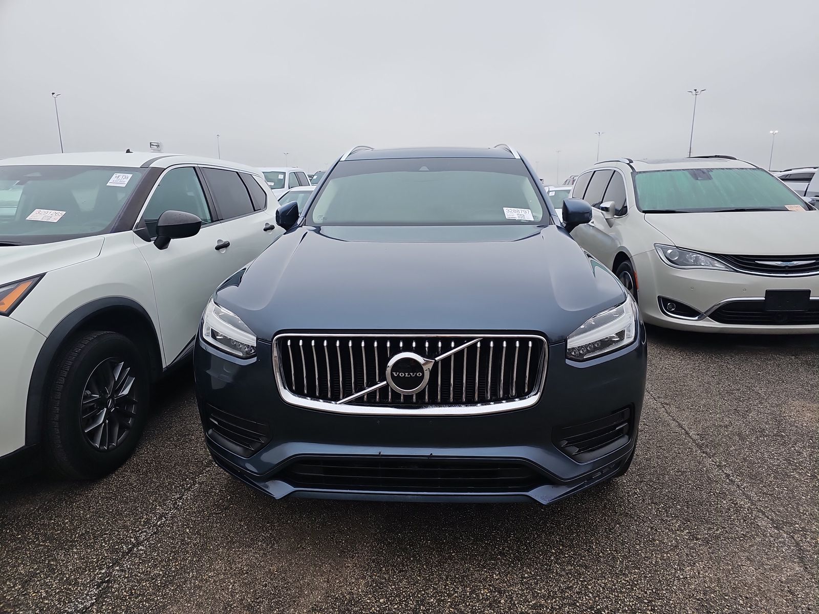 Volvo XC90 T5 Momentum 7-Passenger снимка Volvo XC90 T5 Momentum 7-Passenger