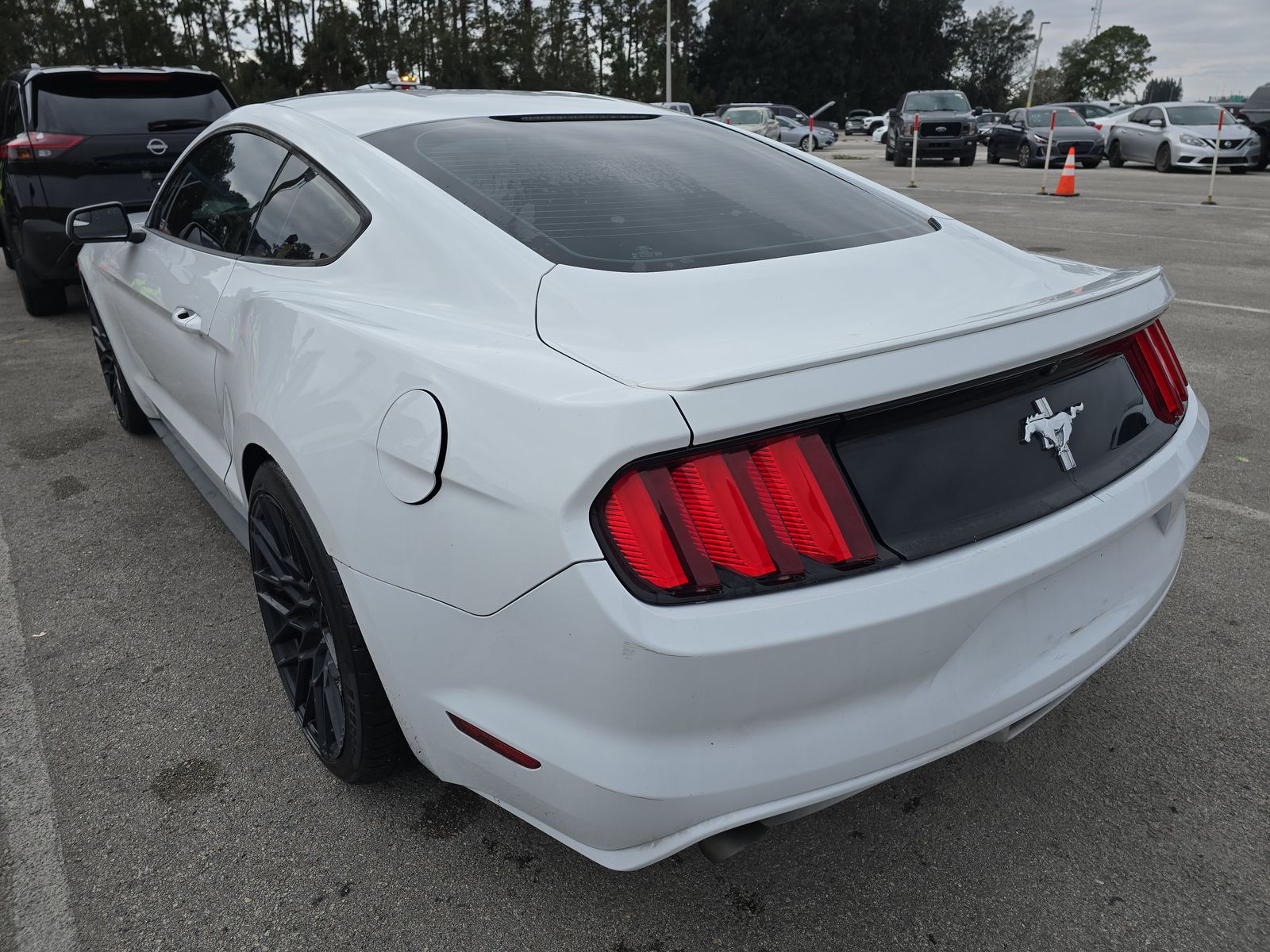 2015 Ford Mustang V6 RWD