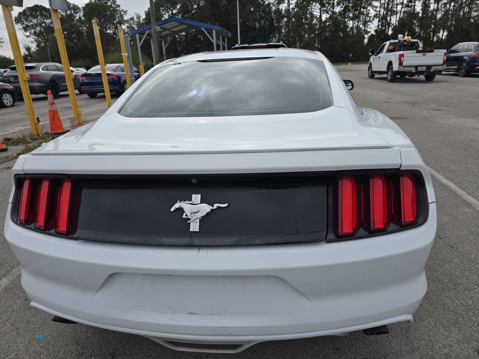2015 Ford Mustang V6 RWD