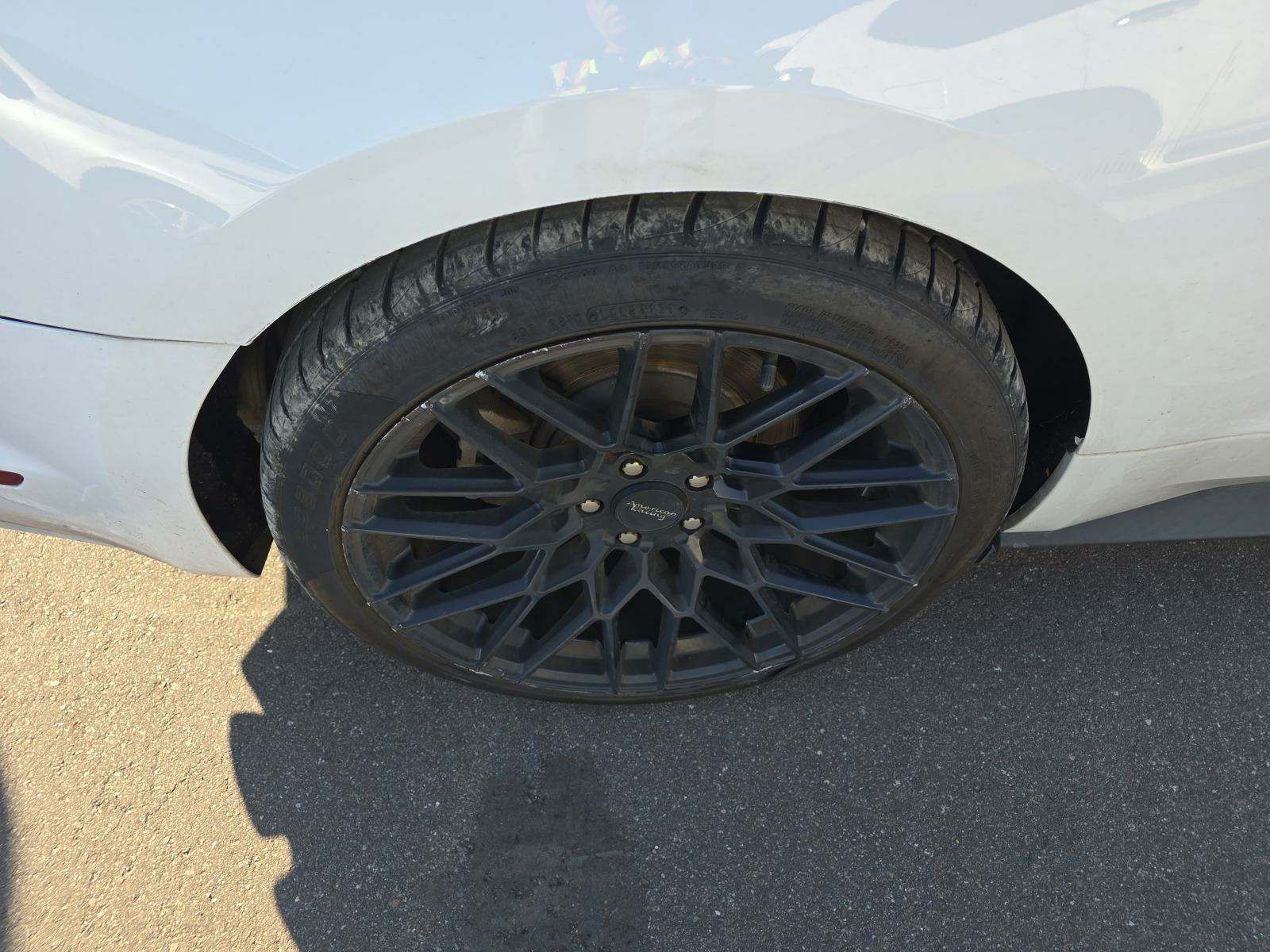 2015 Ford Mustang V6 RWD