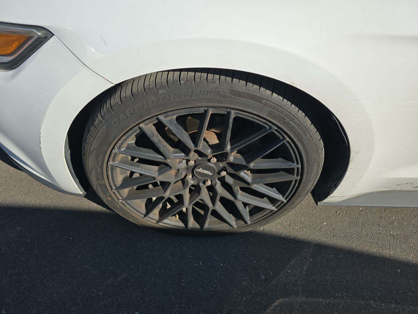 2015 Ford Mustang V6 RWD