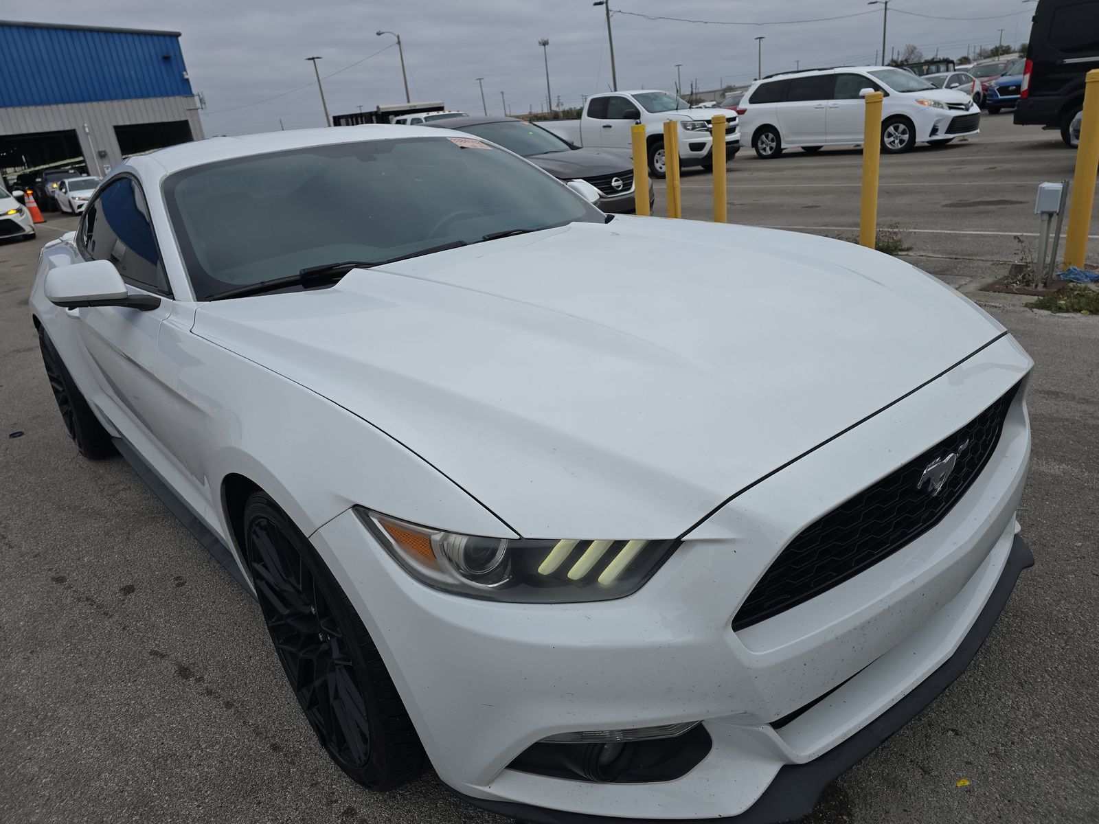 2015 Ford Mustang V6 RWD