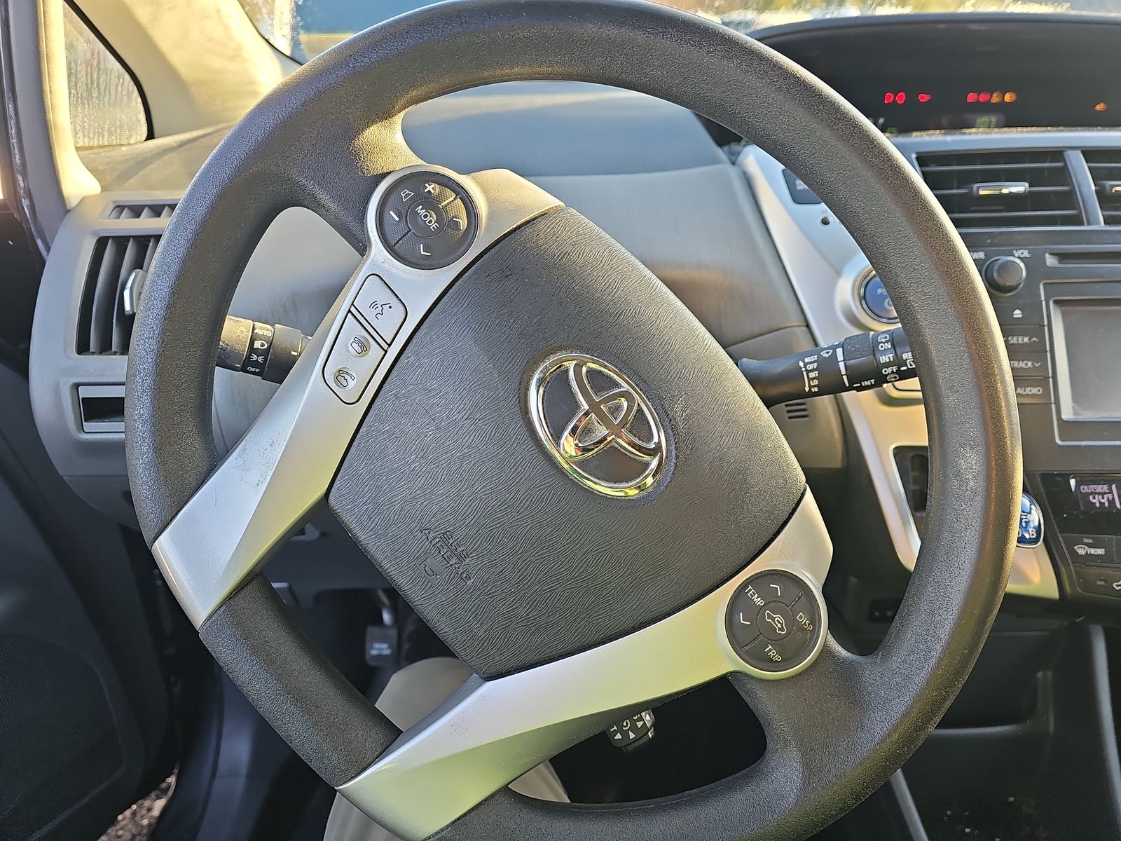 2012 Toyota Prius v Five FWD