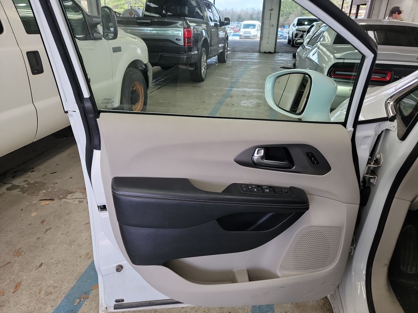 2022 Chrysler Pacifica Touring L FWD