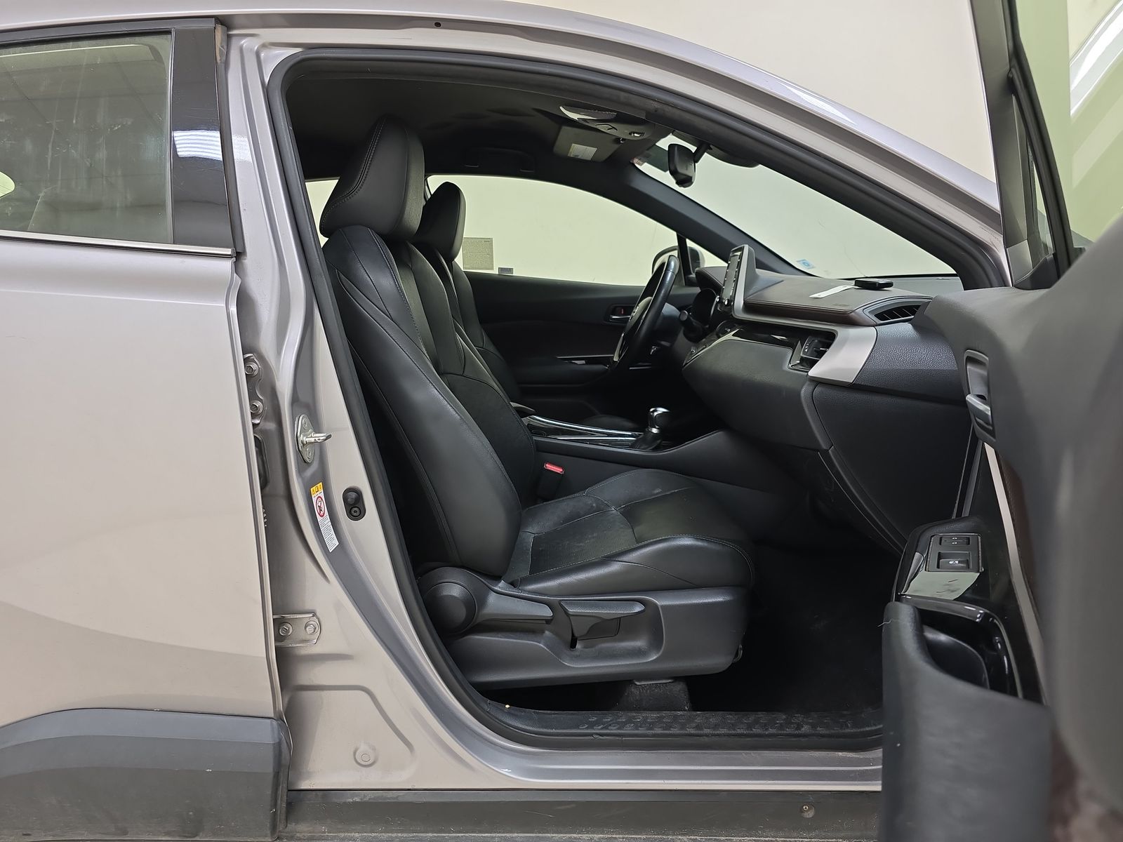 2019 Toyota C-HR Limited FWD