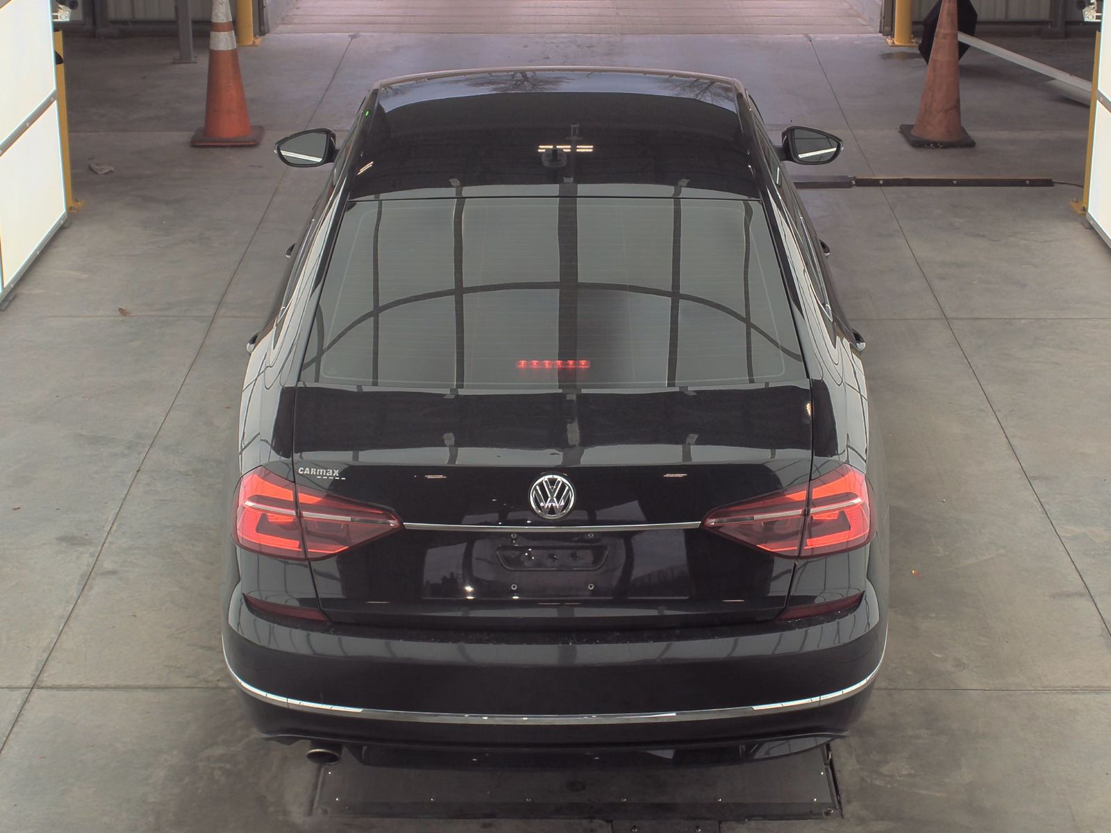 2017 Volkswagen Passat 1.8T R-Line FWD