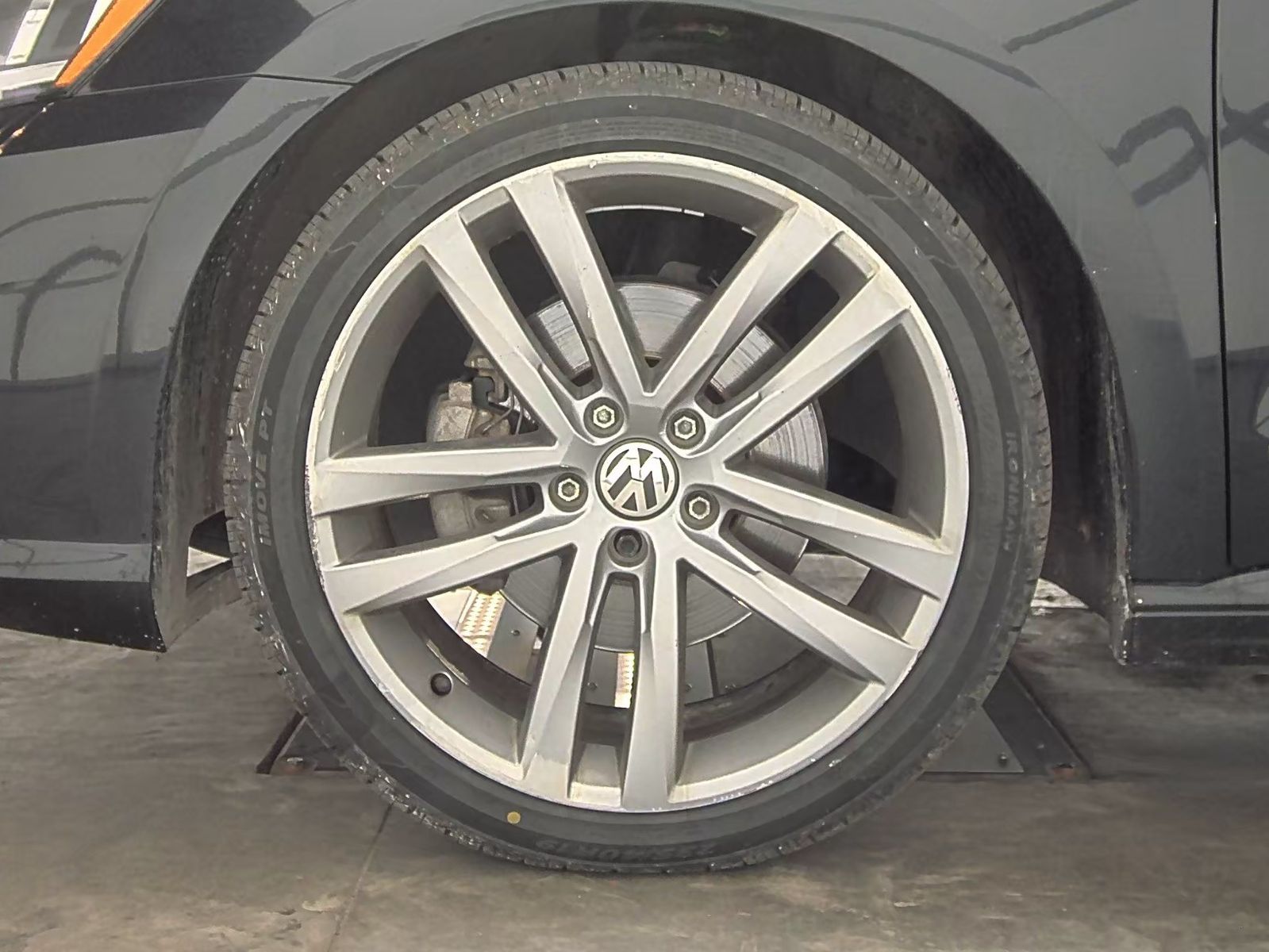 2017 Volkswagen Passat 1.8T R-Line FWD