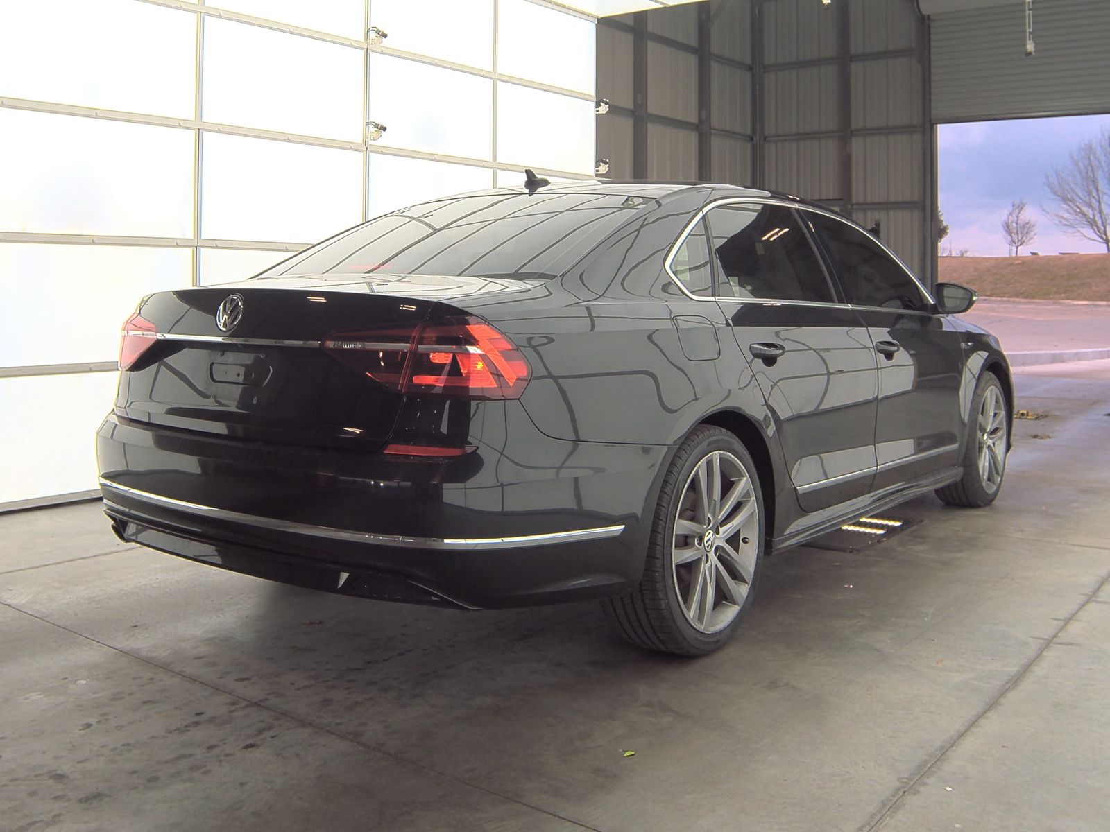 2017 Volkswagen Passat 1.8T R-Line FWD